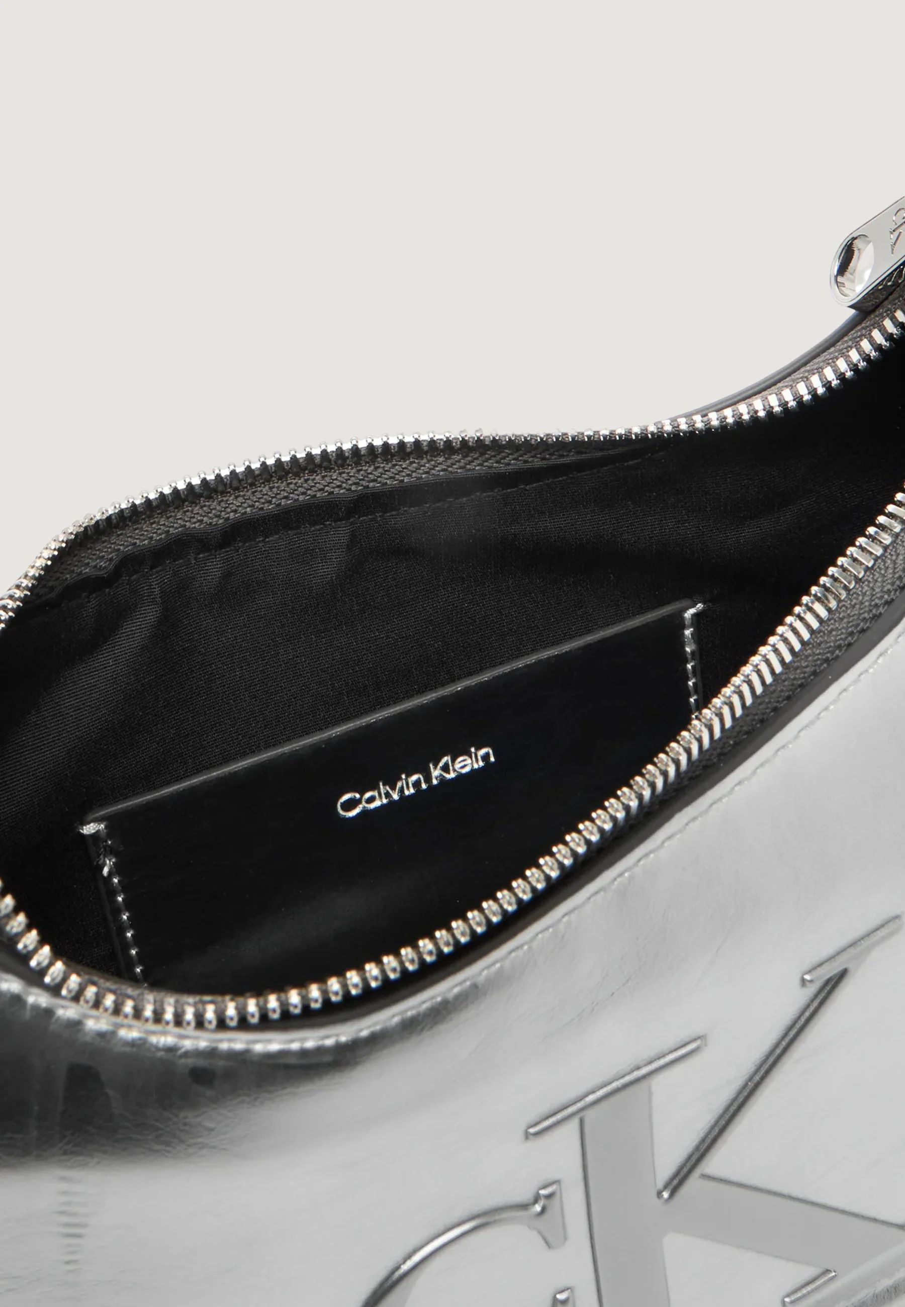 Borsa Calvin Klein BOLD CK METALLIC SHOULDER BAG - Image 4
