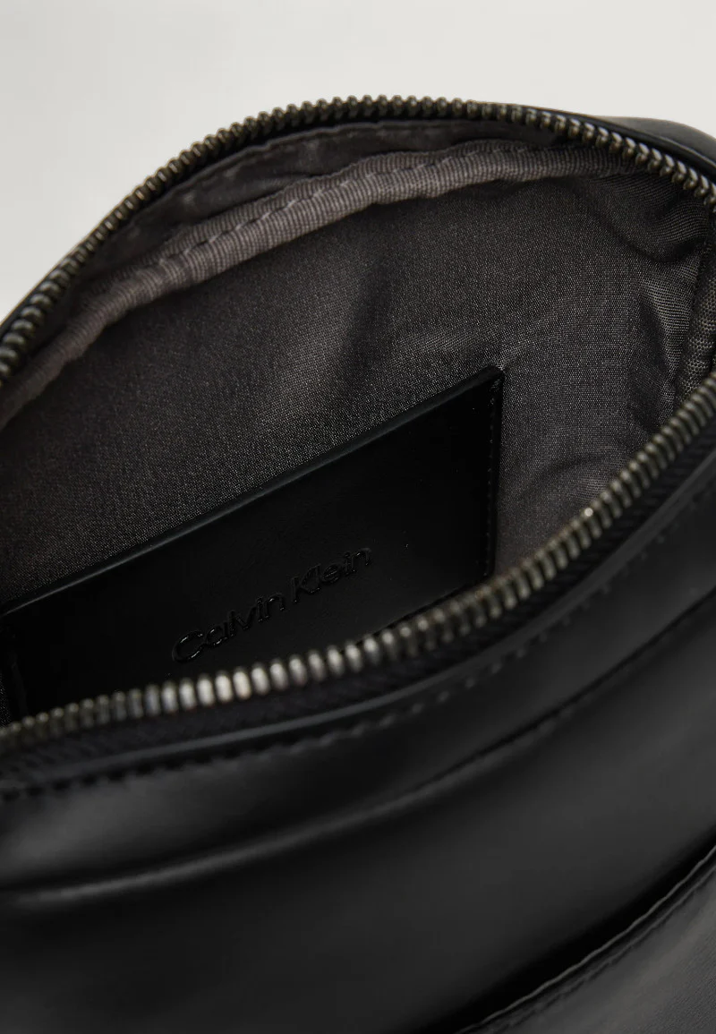 Borsa Calvin Klein BOLD CK REPORTER - Image 5