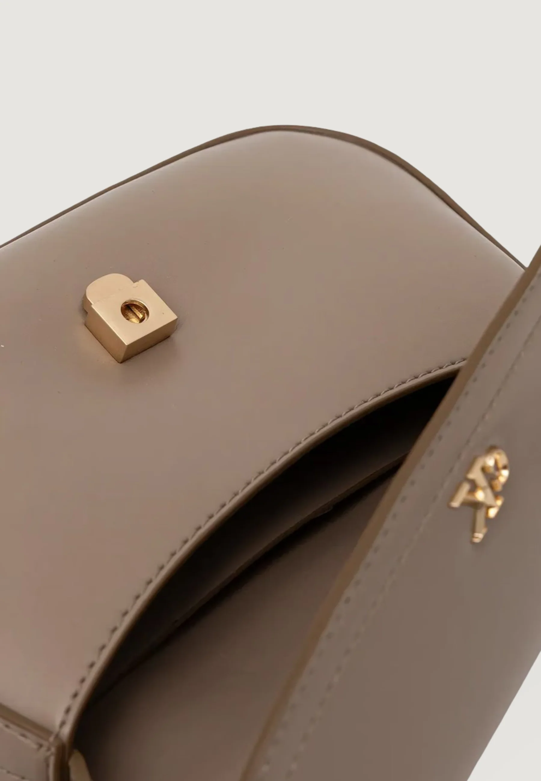 Borsa Calvin Klein CK FLAP CAMERA - Image 5