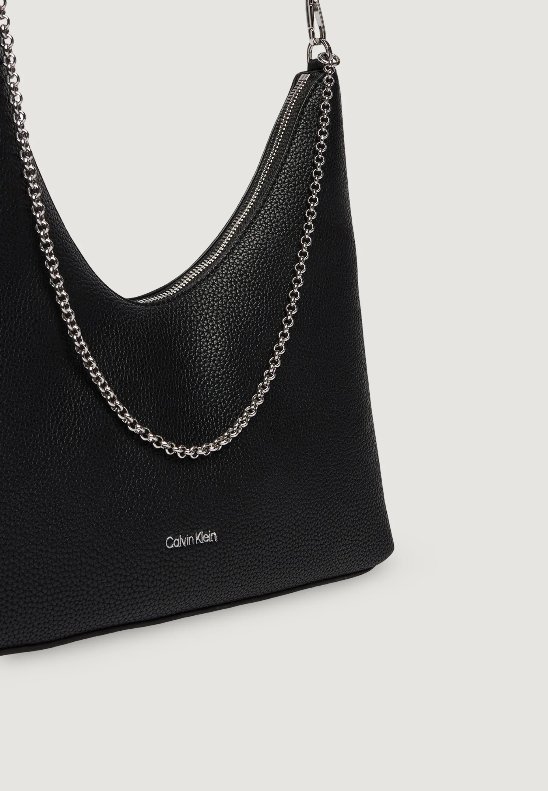 Borsa Calvin Klein EMBLEM HW PEBBLE - Image 5