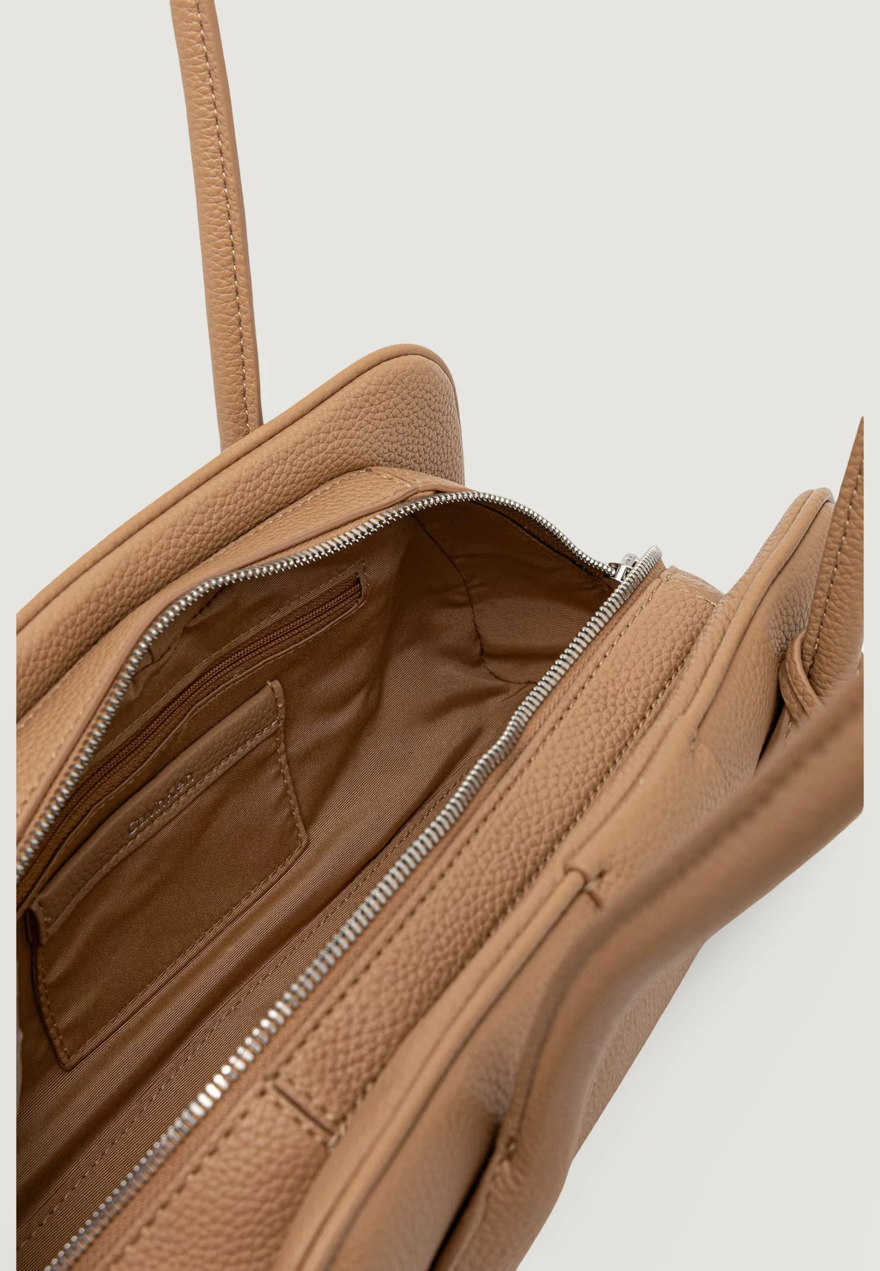 Borsa Calvin Klein EMBLEM TRIO PEBBLE SHOULDER BAG - Image 5