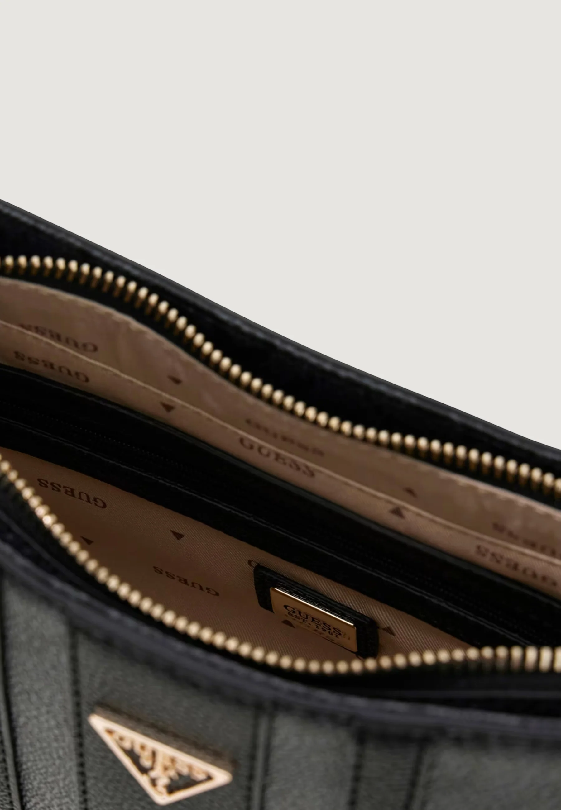 Borsa Guess ELSIE SHOULDER BAG - Image 4