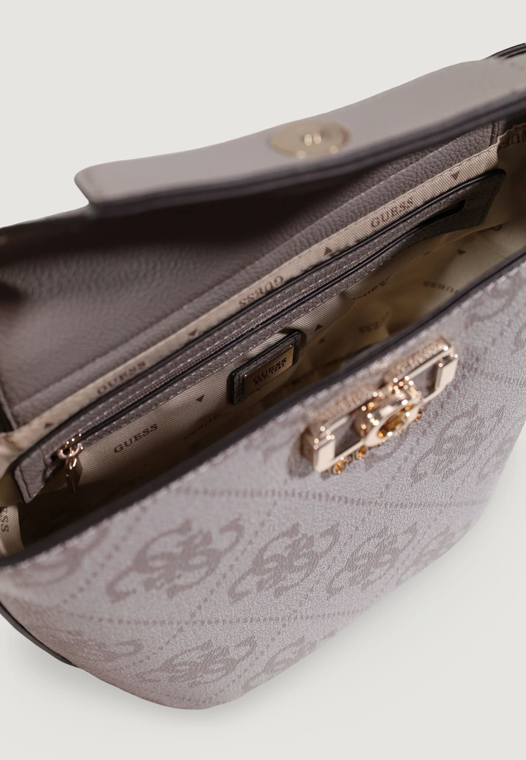 Borsa Guess KARNILLA LOGO BUCKET - Image 4