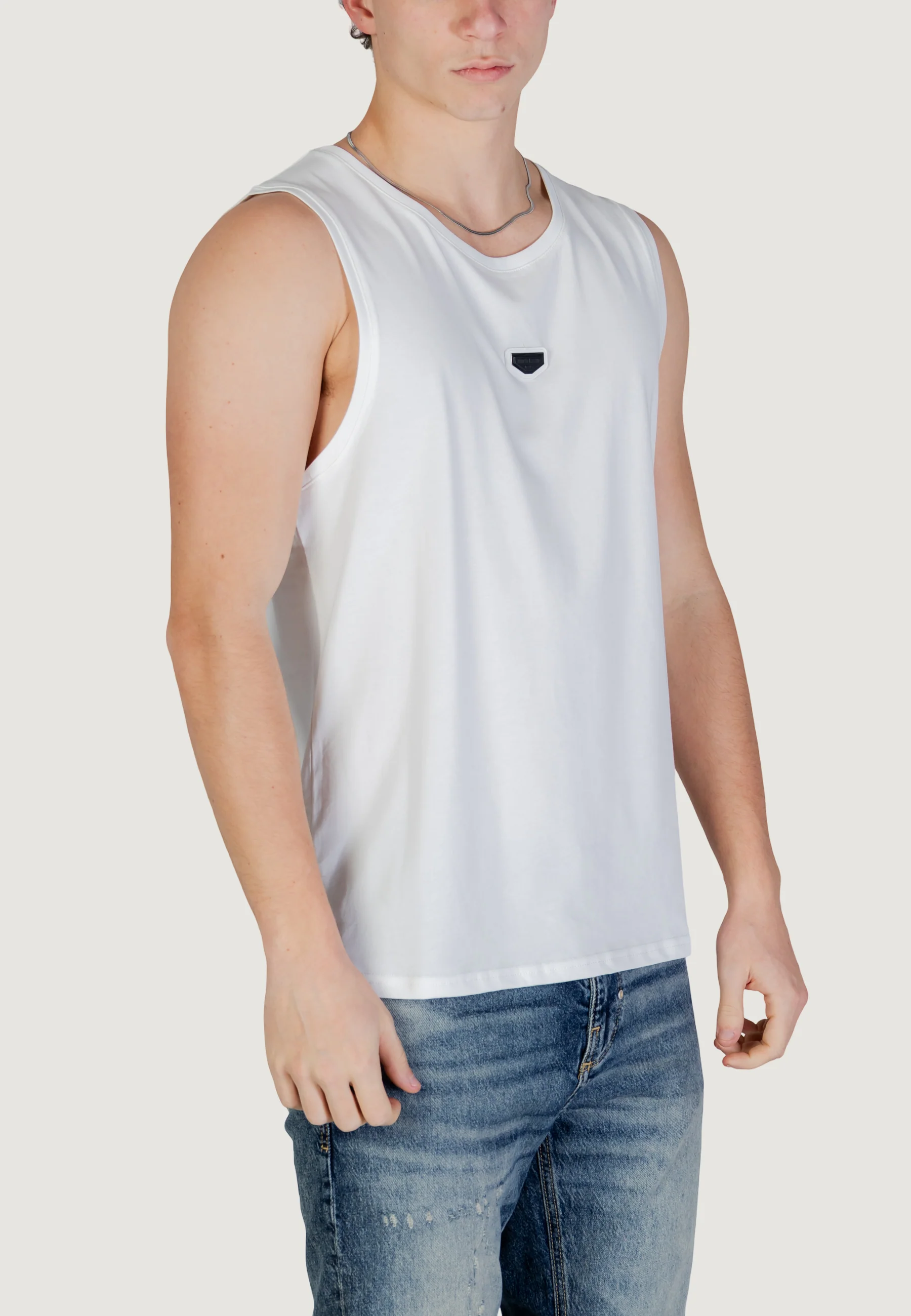 Canotta Antony Morato REGULAR FIT WITH METAL RUBBER PLATE ON FRONT - Image 3