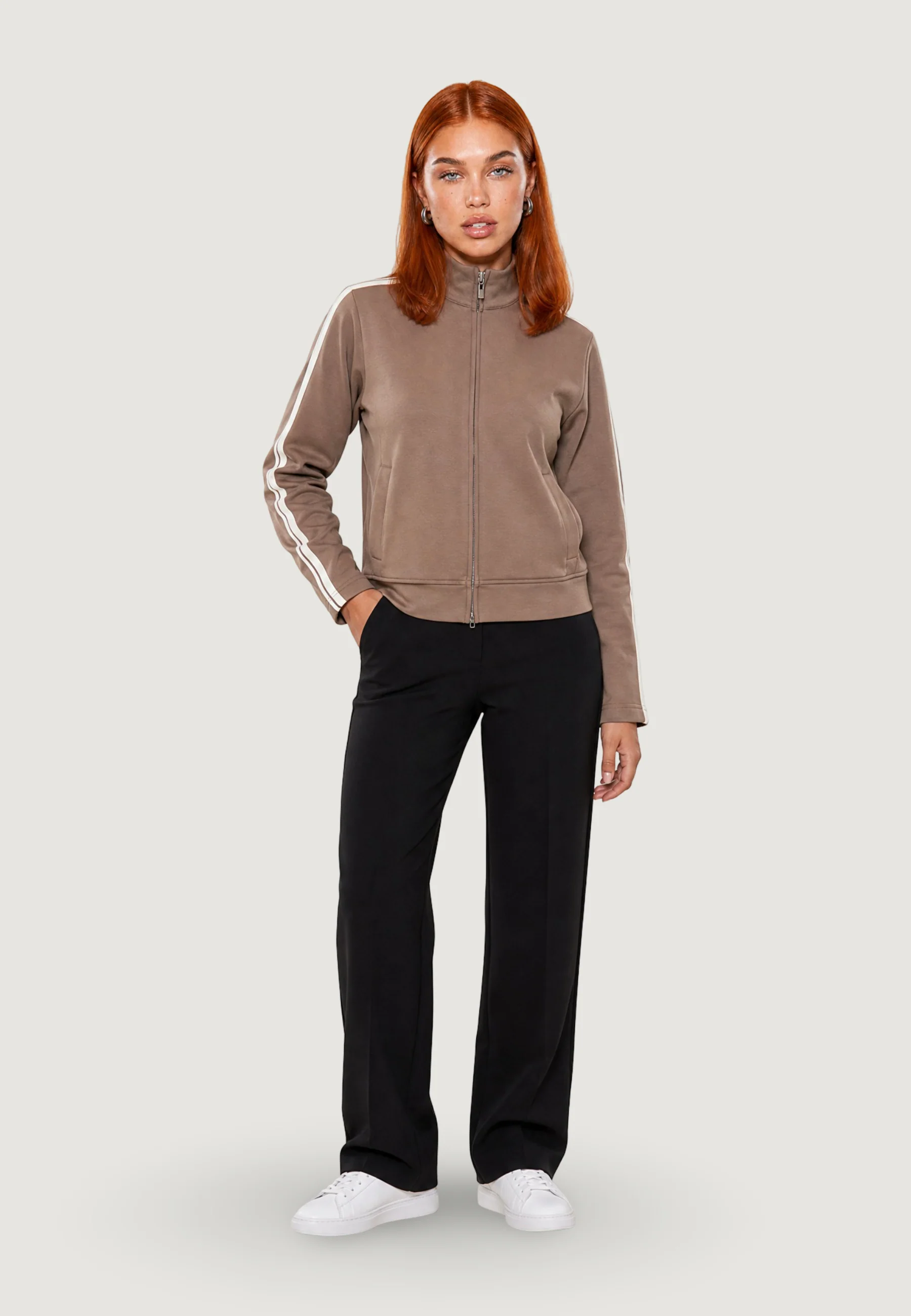 Felpa senza cappuccio Guess Active MEROPE FULL ZIP SWEA - Image 4