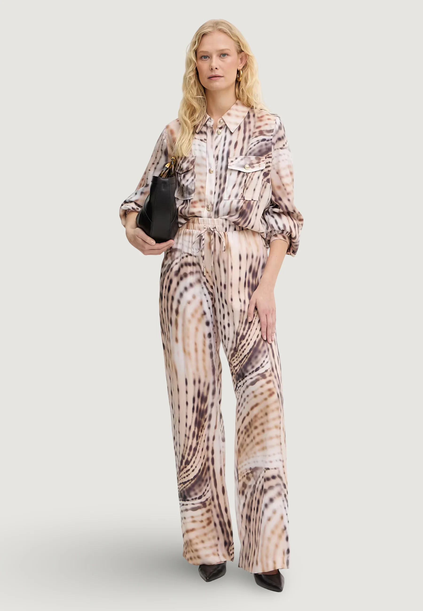 Pantaloni a palazzo Guess DALIA FLUID JOGGER PANT - Image 2