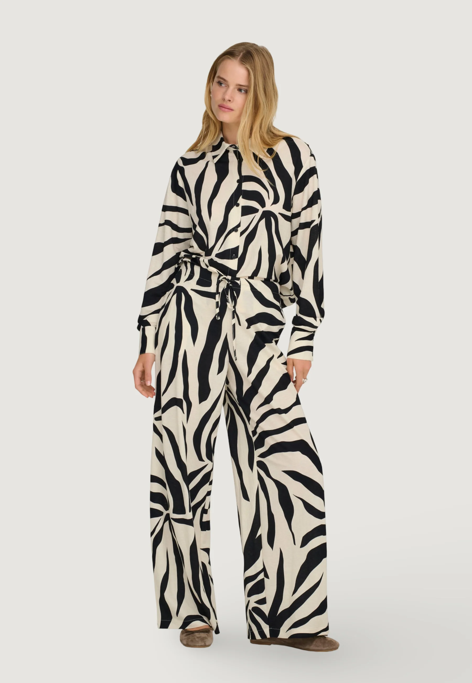 Pantaloni a palazzo Only Onlsakura Loose Pull Up Wvn - Image 5
