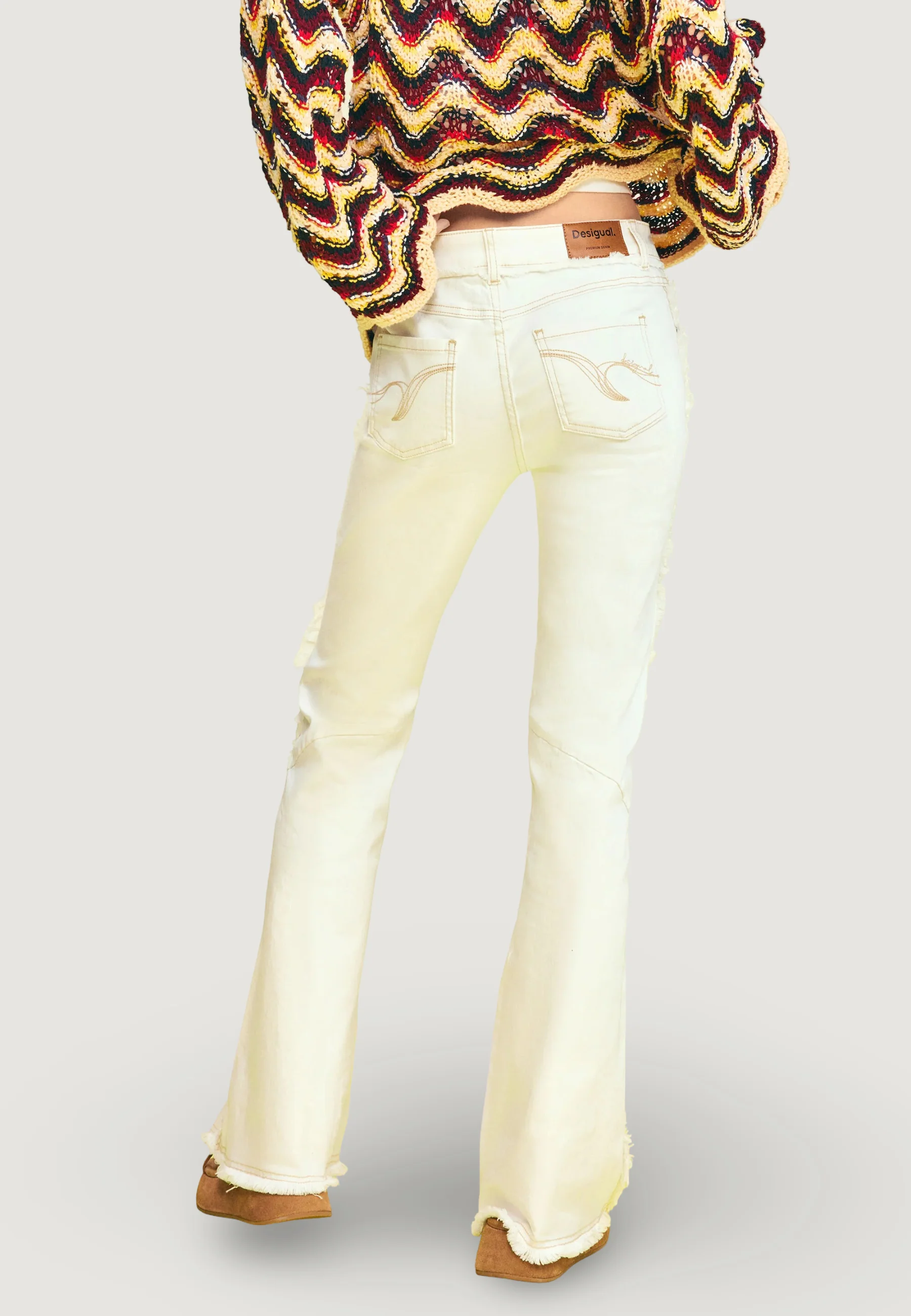 Pantaloni bootcut Desigual FAIRON - Image 3