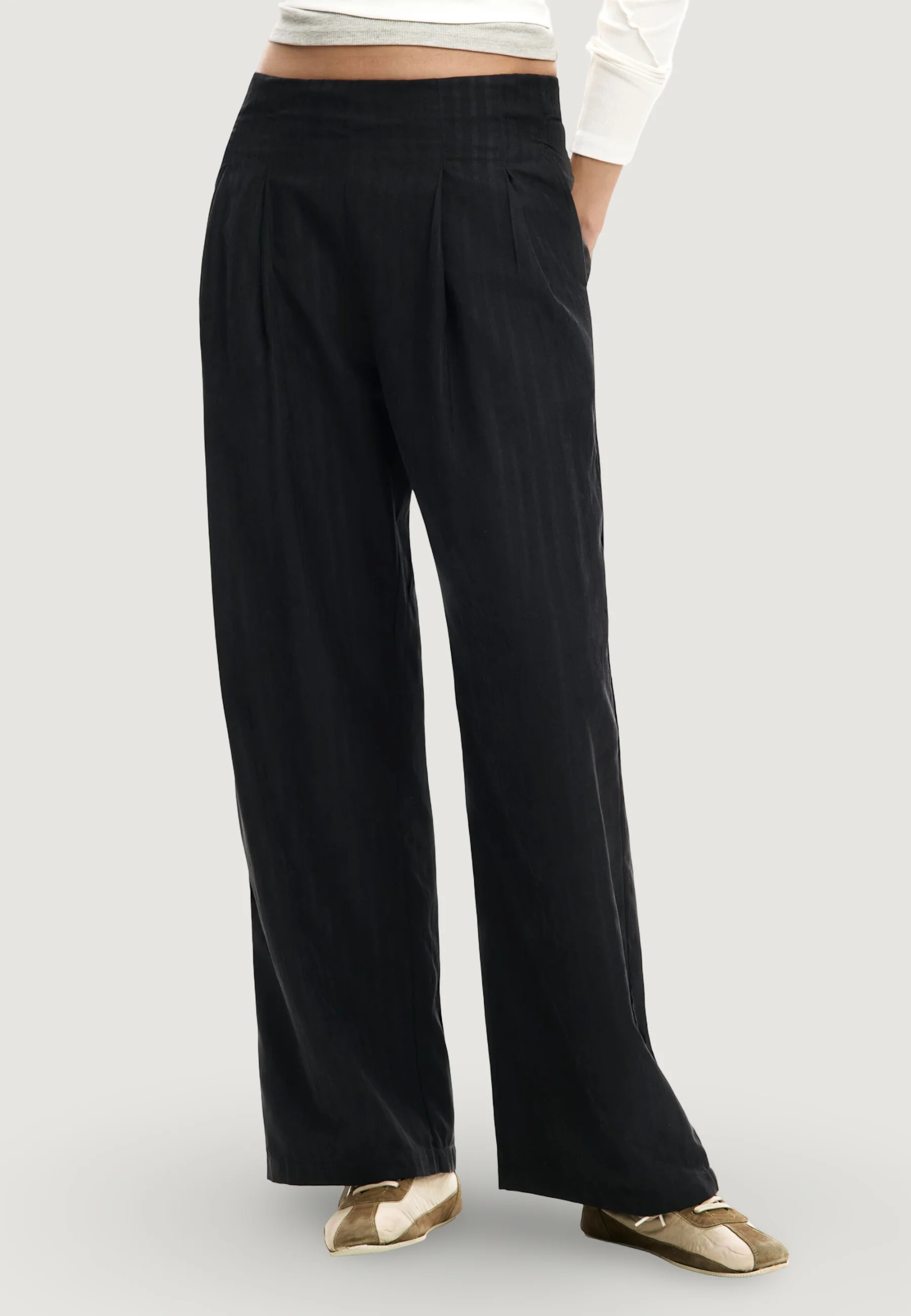 Pantaloni regular Desigual PANT_MERLI