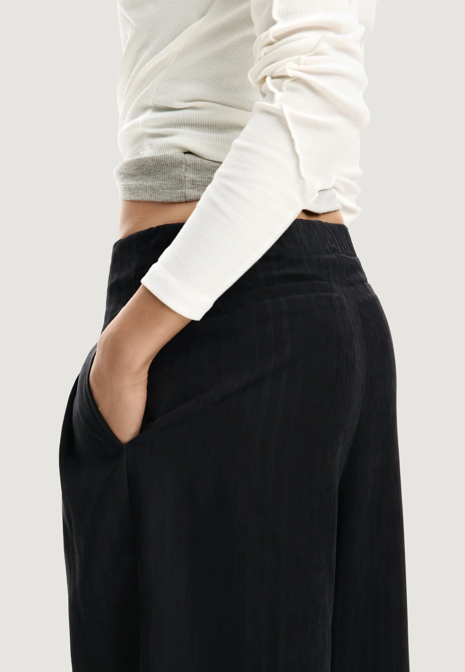 Pantaloni regular Desigual PANT_MERLI - Image 4