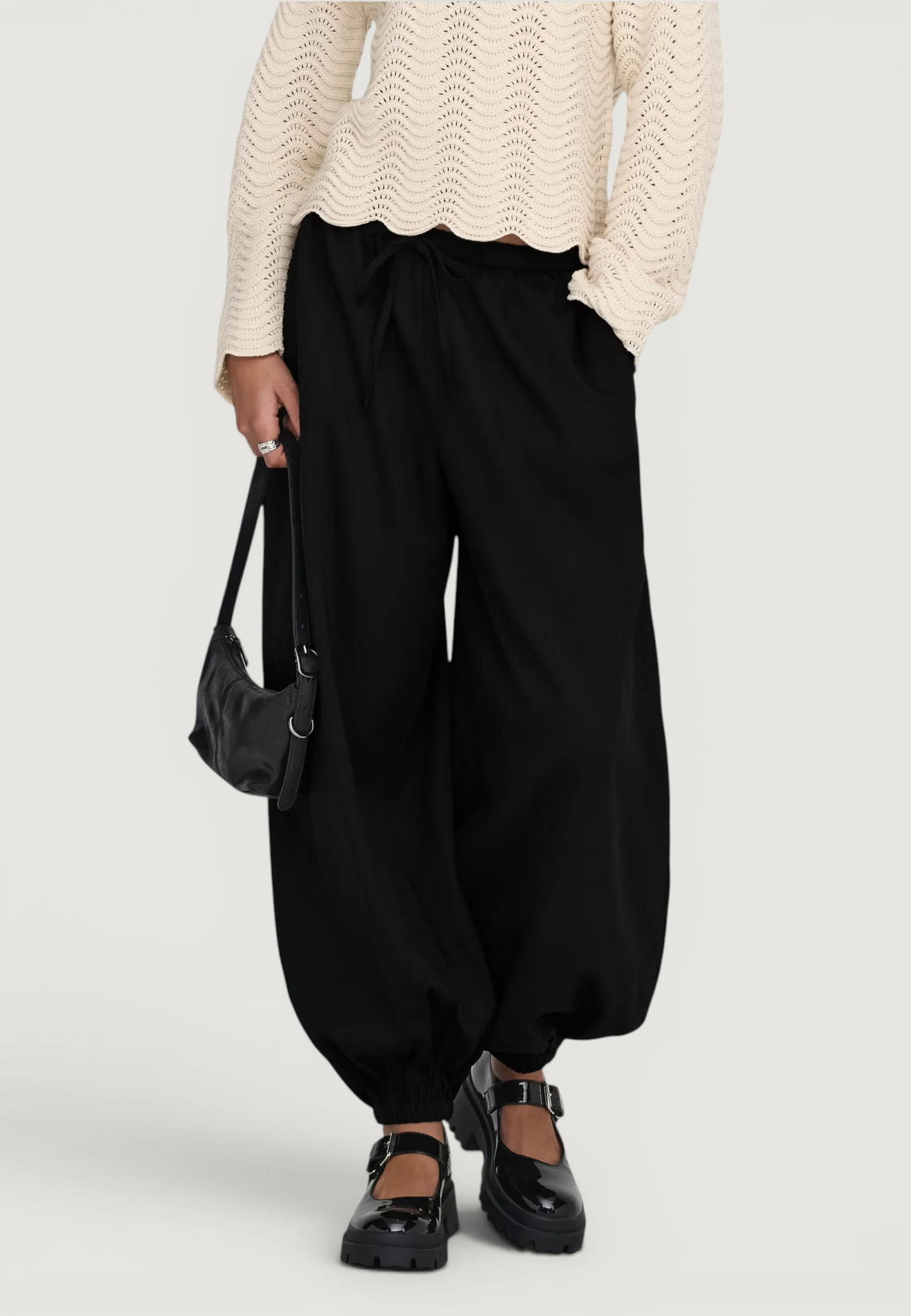 Pantaloni regular Jacqueline de Yong JDYPALOMA MW LOOSE PANT WVN NOOS