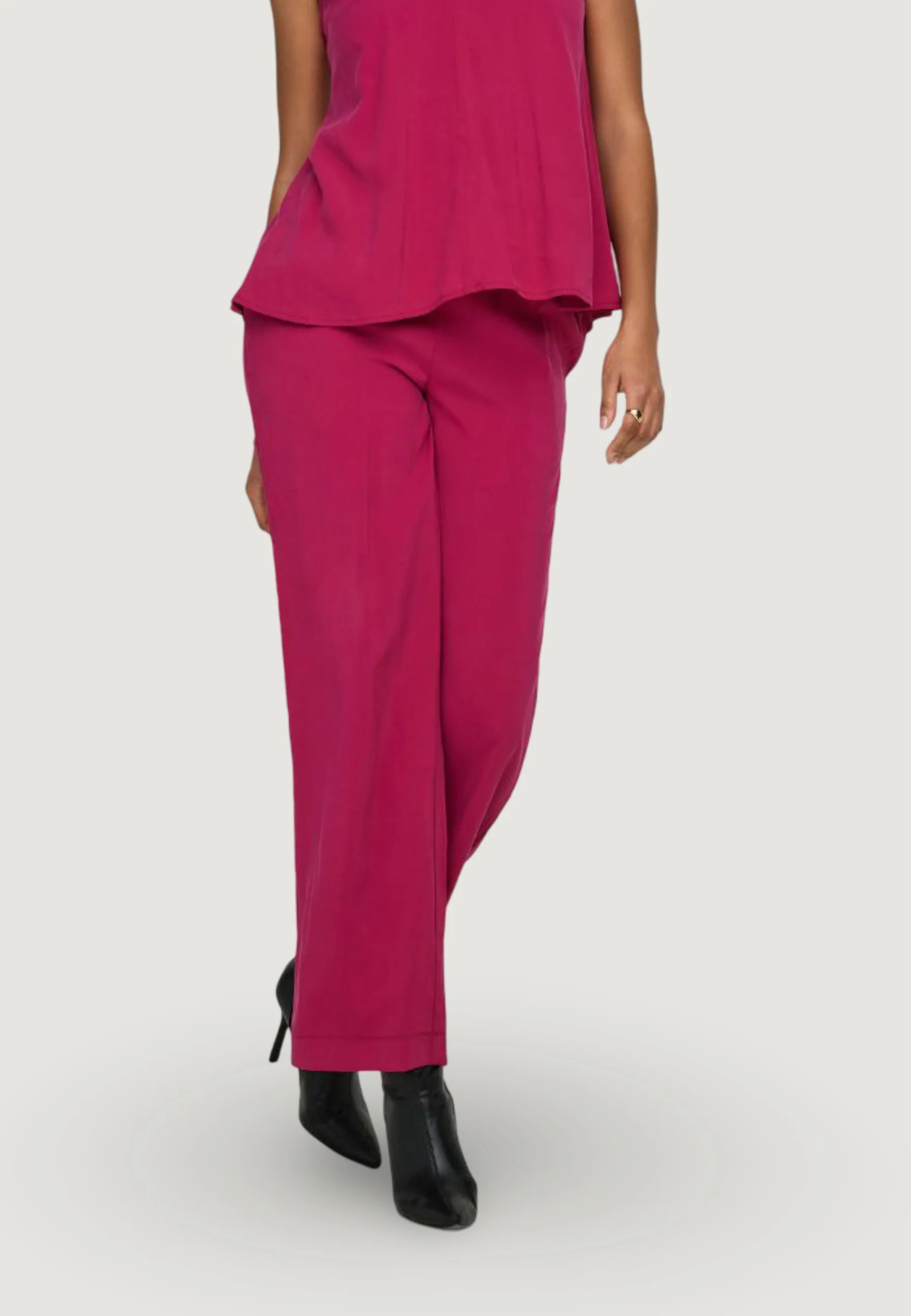 Pantaloni regular Only Onlmadeli Oaklyn Long Pull Up Wvn