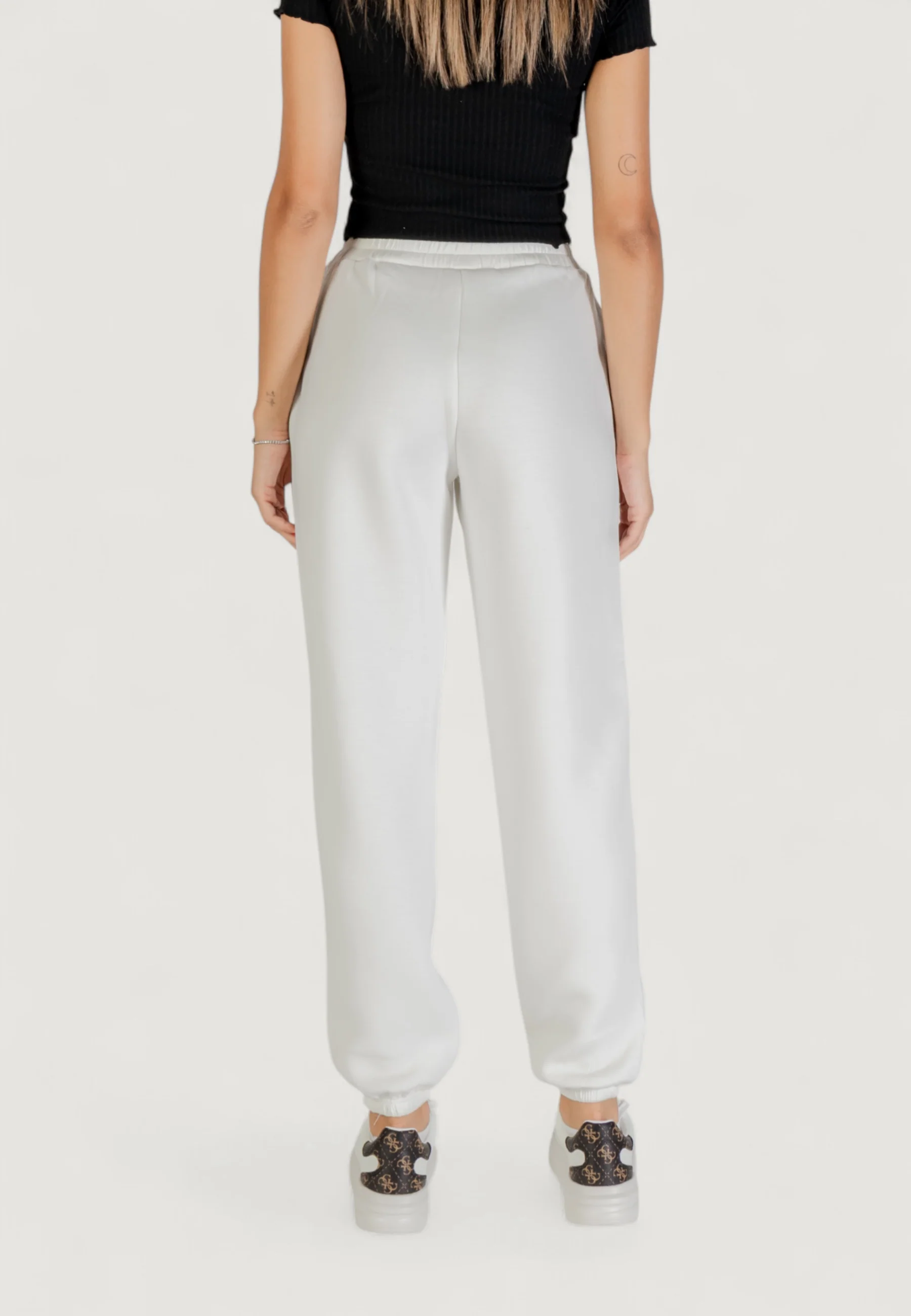 Pantaloni sportivi Guess Active CECILIA SCUBA JOGGER PANTS - Image 10