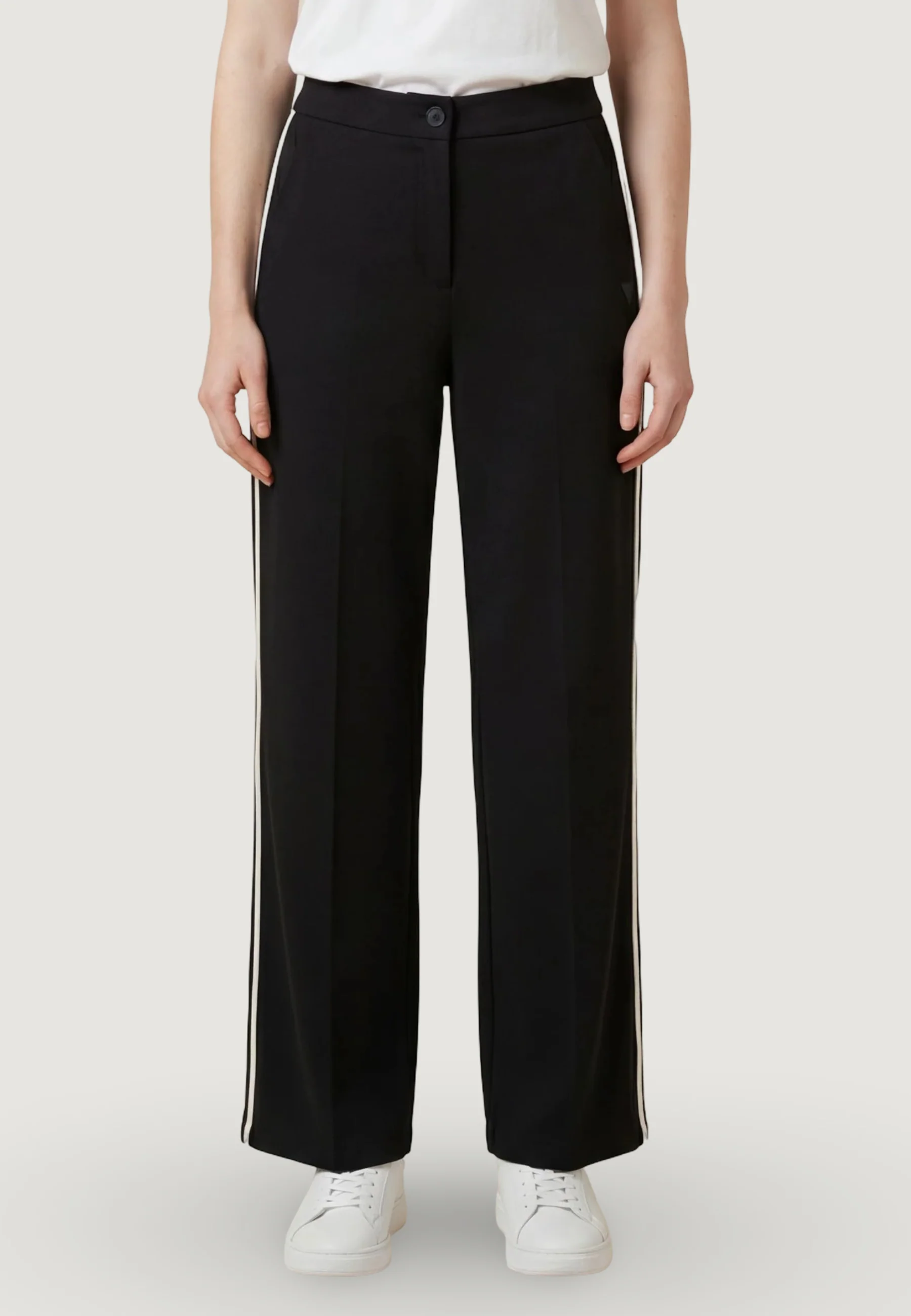 Pantaloni sportivi Guess Active CIRCE STRAIGHT LEG PANT