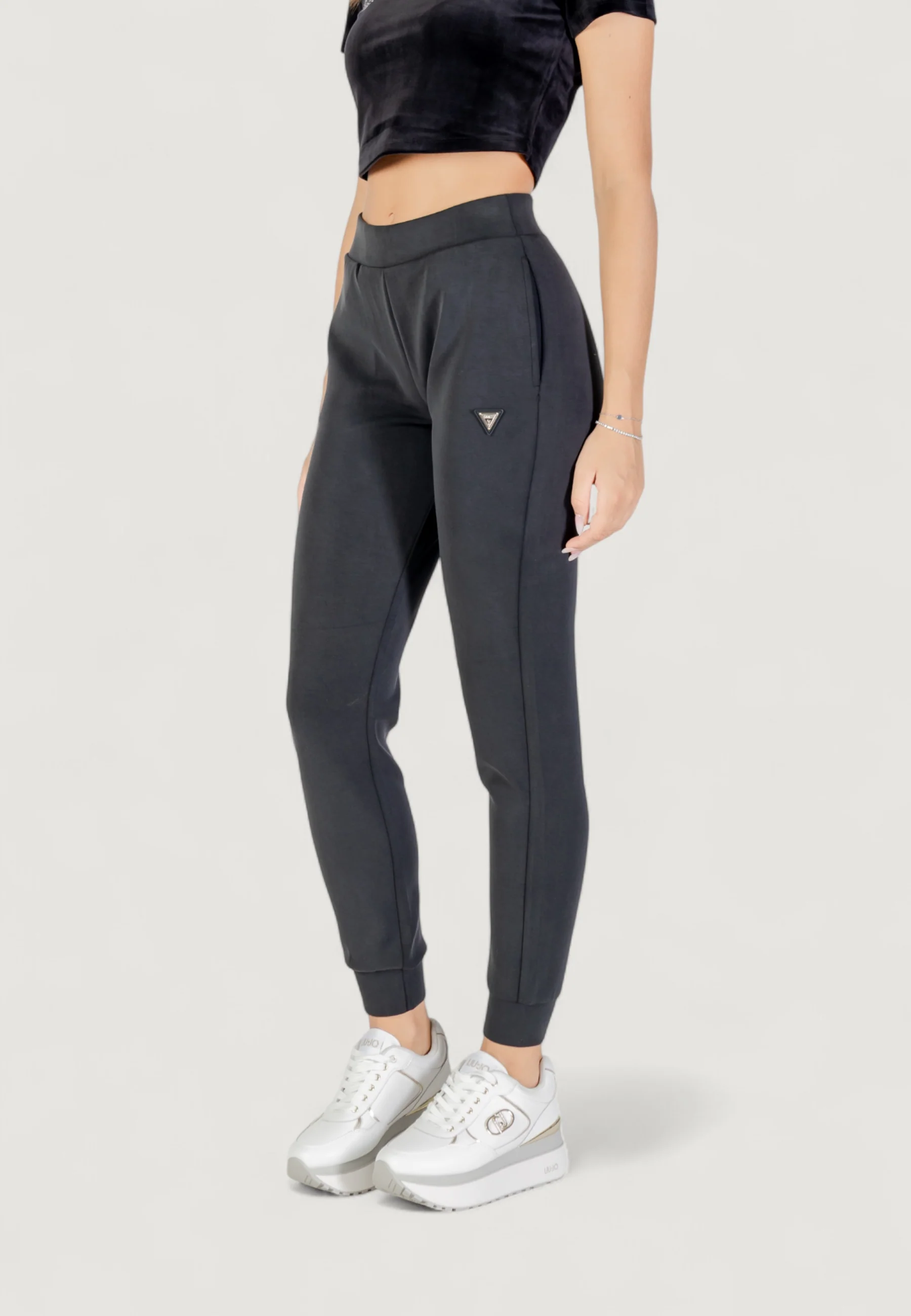 Pantaloni sportivi Guess Active OLYMPE LONG PANTS - Image 3
