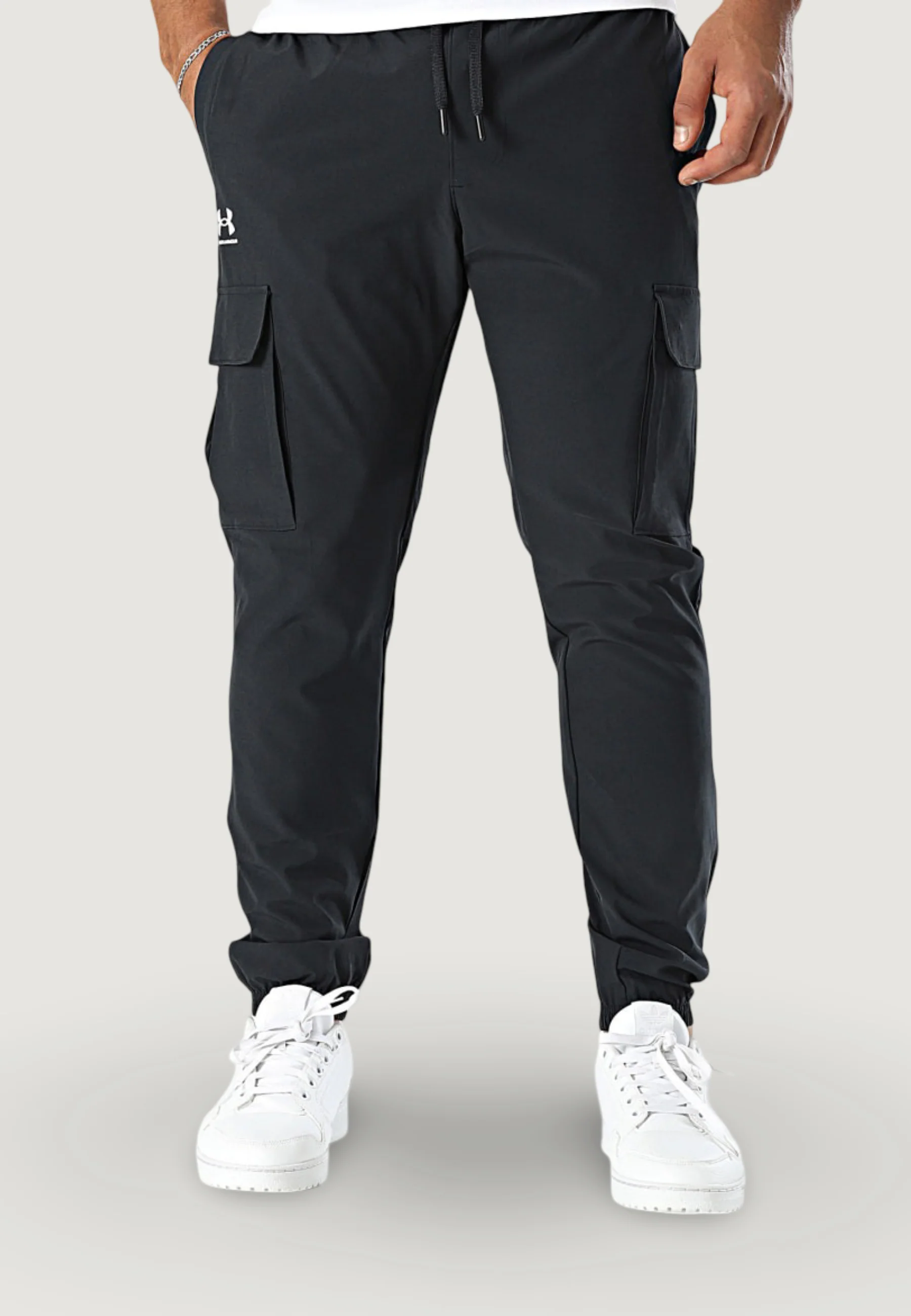 Pantaloni sportivi Under Armour UA VIBE WOVEN CARGO PANTS