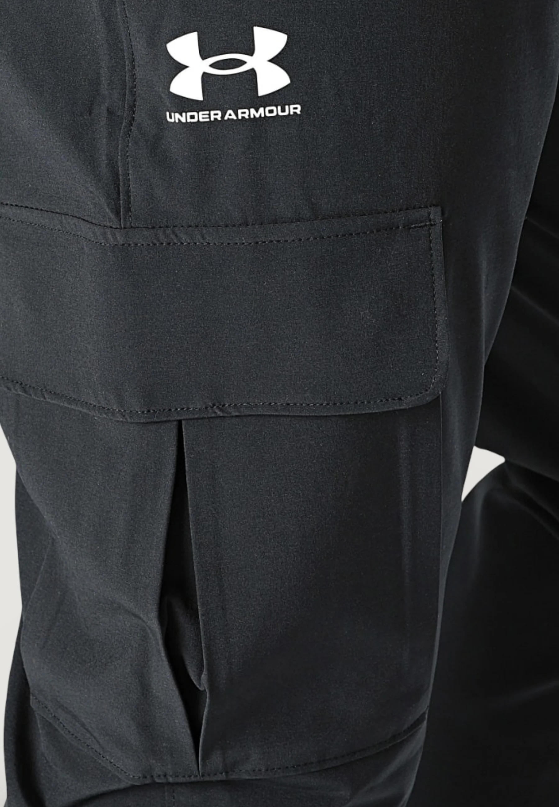 Pantaloni sportivi Under Armour UA VIBE WOVEN CARGO PANTS - Image 4