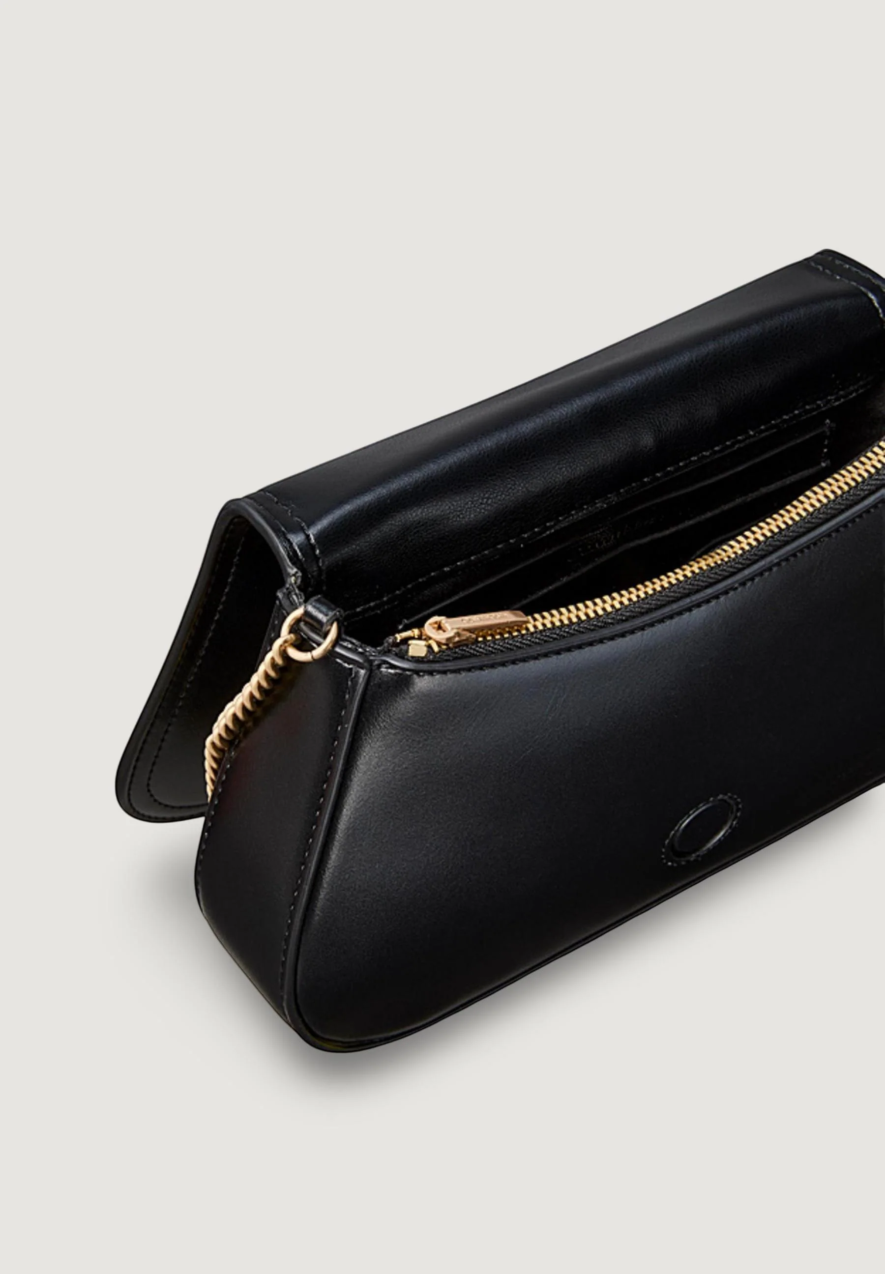 Pochette Calvin Klein CK CURVED ON CHAIN - Image 3