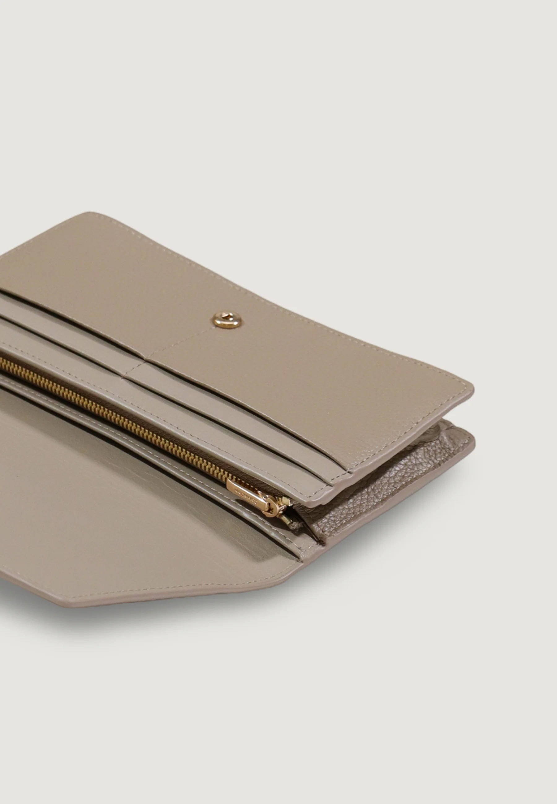 Portafoglio grande Calvin Klein EMBLEM HW PEBBLE LONG BIFOLD - Image 5