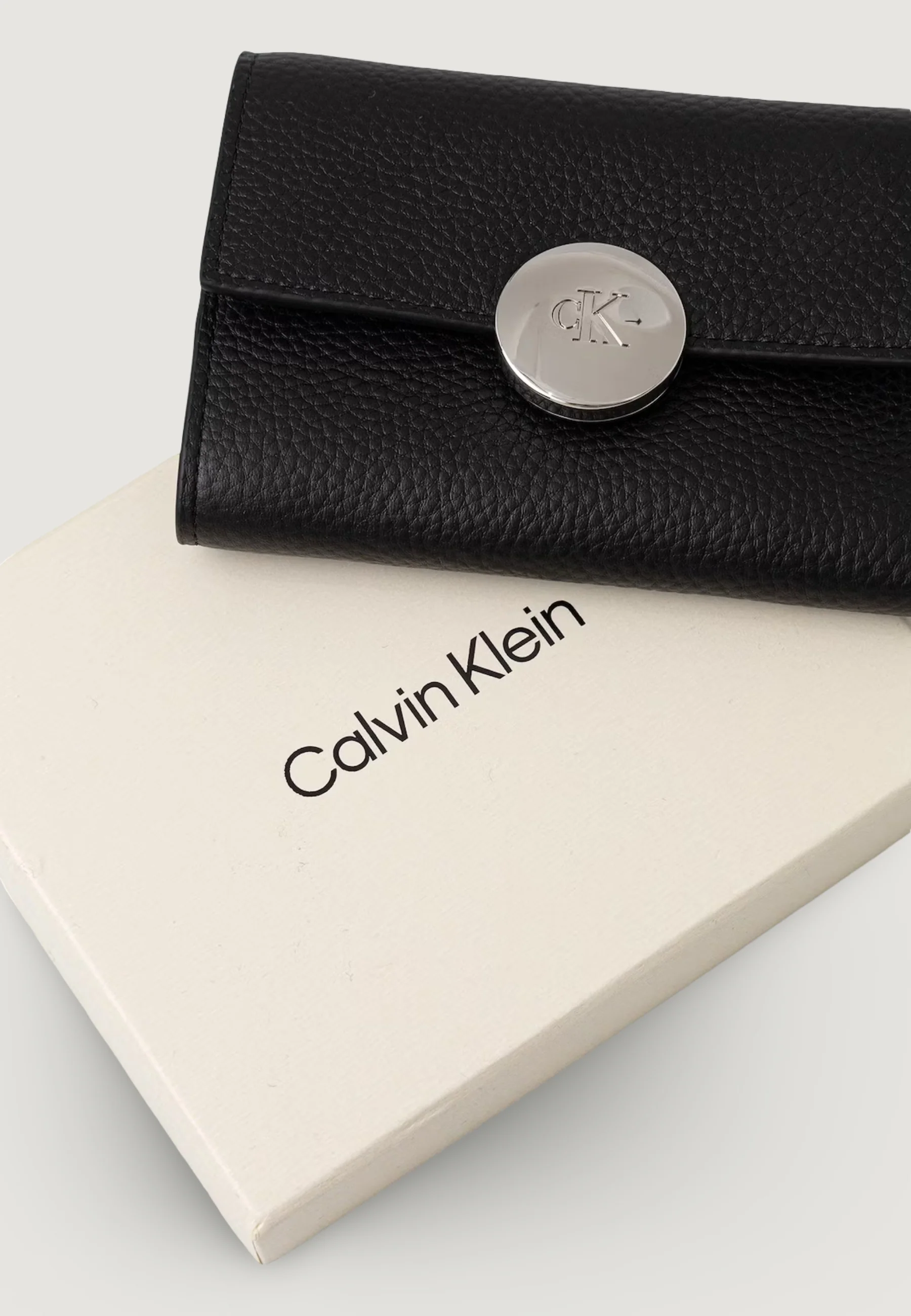Portafoglio medio Calvin Klein ROUND HW PEBBLE TRIFOLD - Image 4