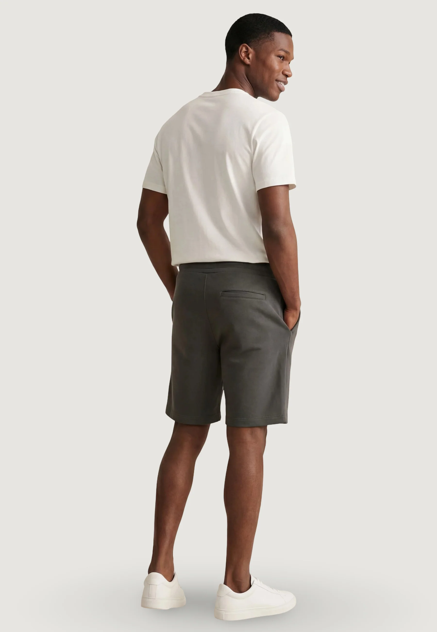 Shorts Armani Exchange XM001300 AF20934 - Image 4