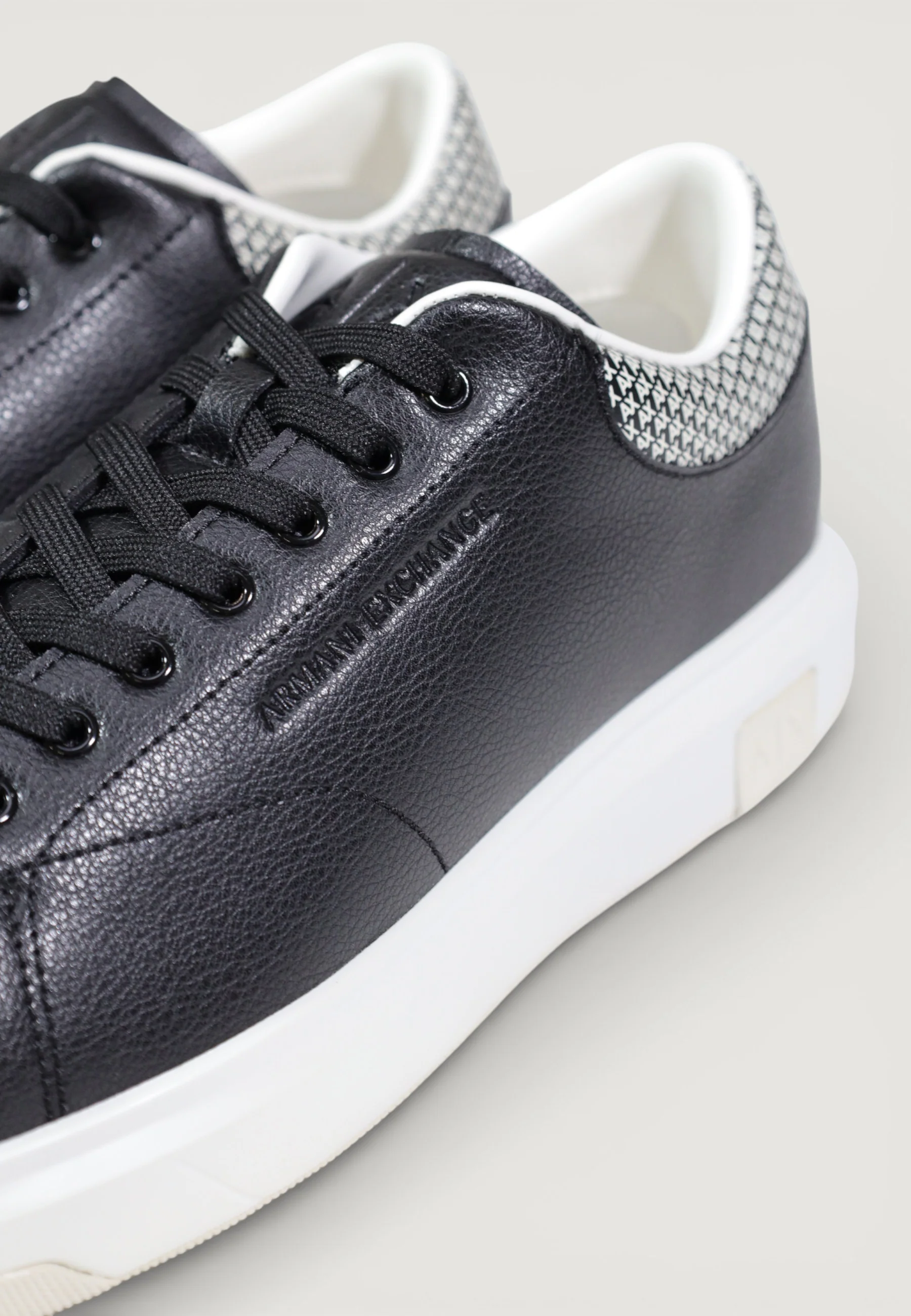 Sneakers Armani Exchange XM001964 AF19403 - Image 4