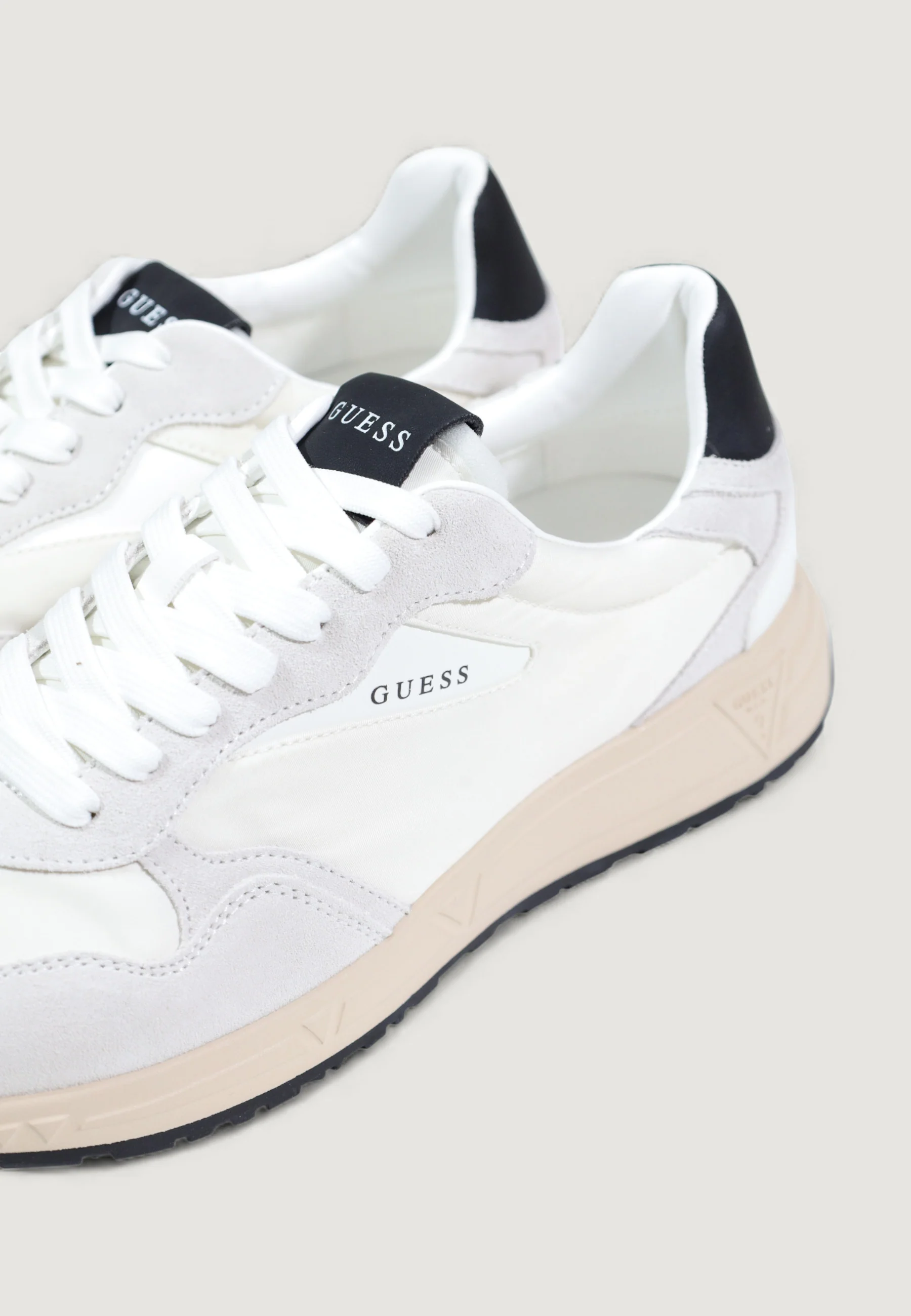 Sneakers Guess ARIA - Image 3