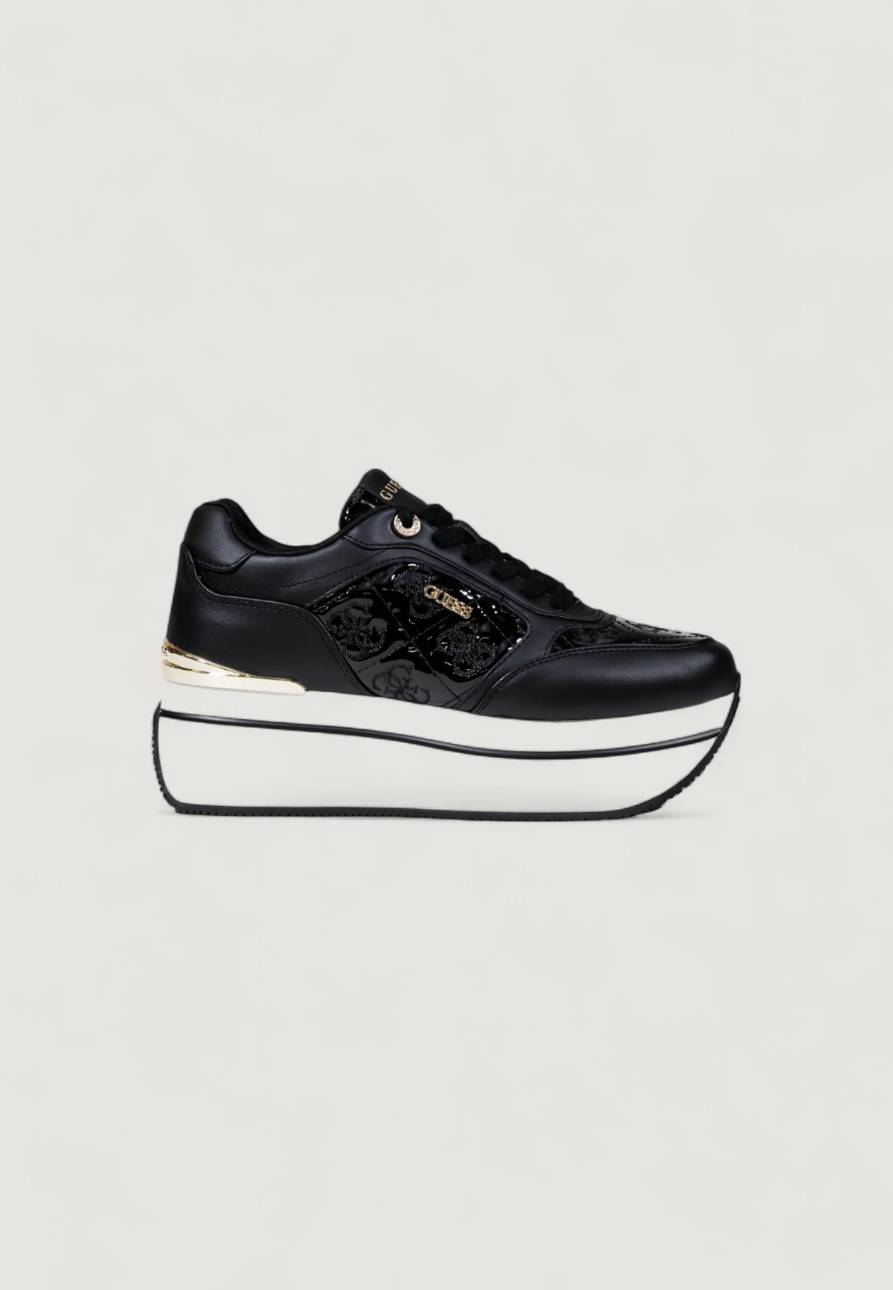 Sneakers Guess CAMRIO9 - Imballo Originale Danneggiato - Prodotto Integro