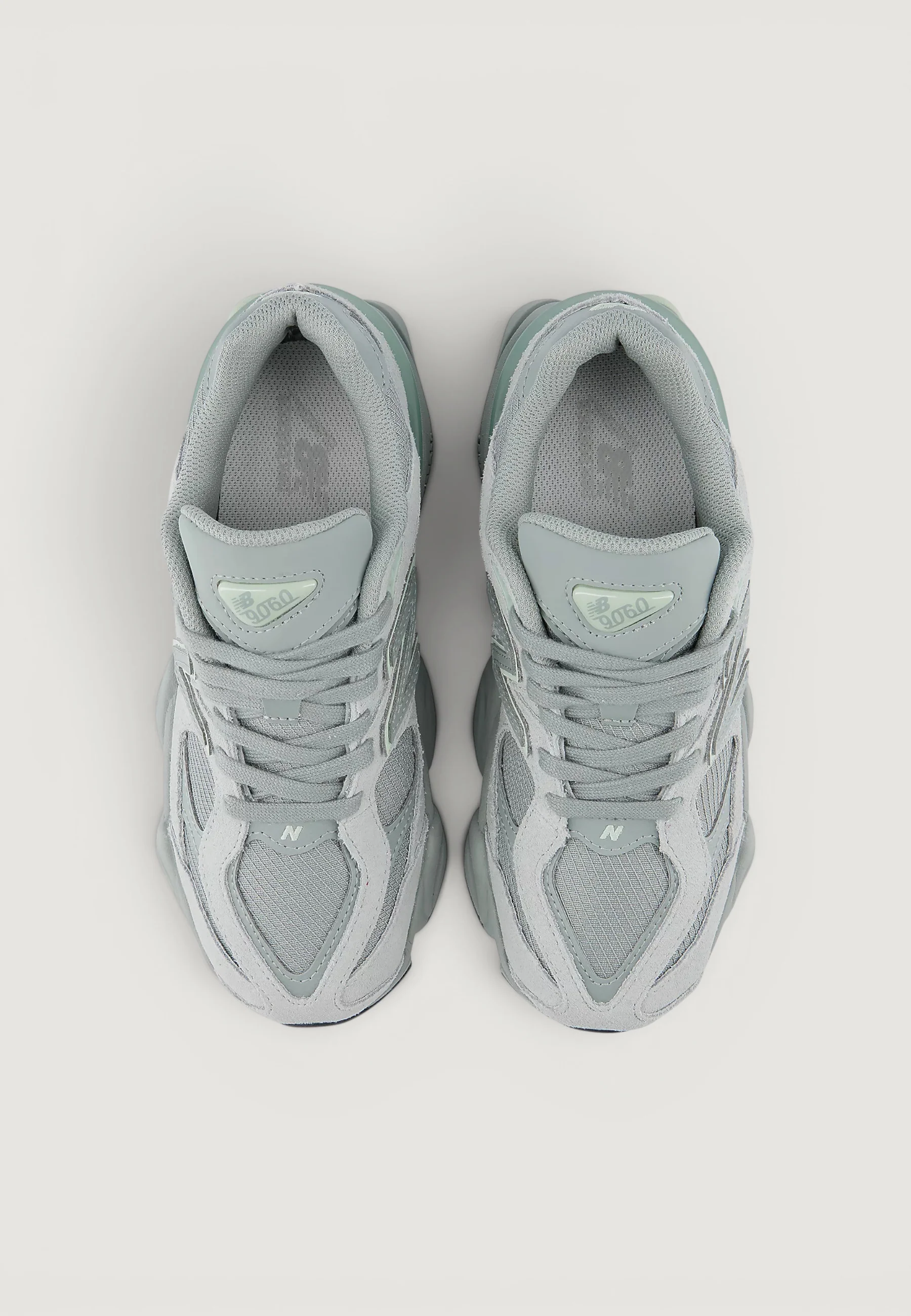 Sneakers New Balance G90606LN - Image 3