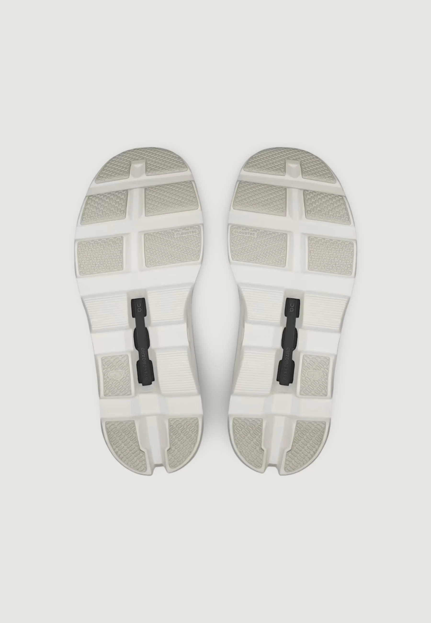 Sneakers On Running Cloudmonster Void - Image 3