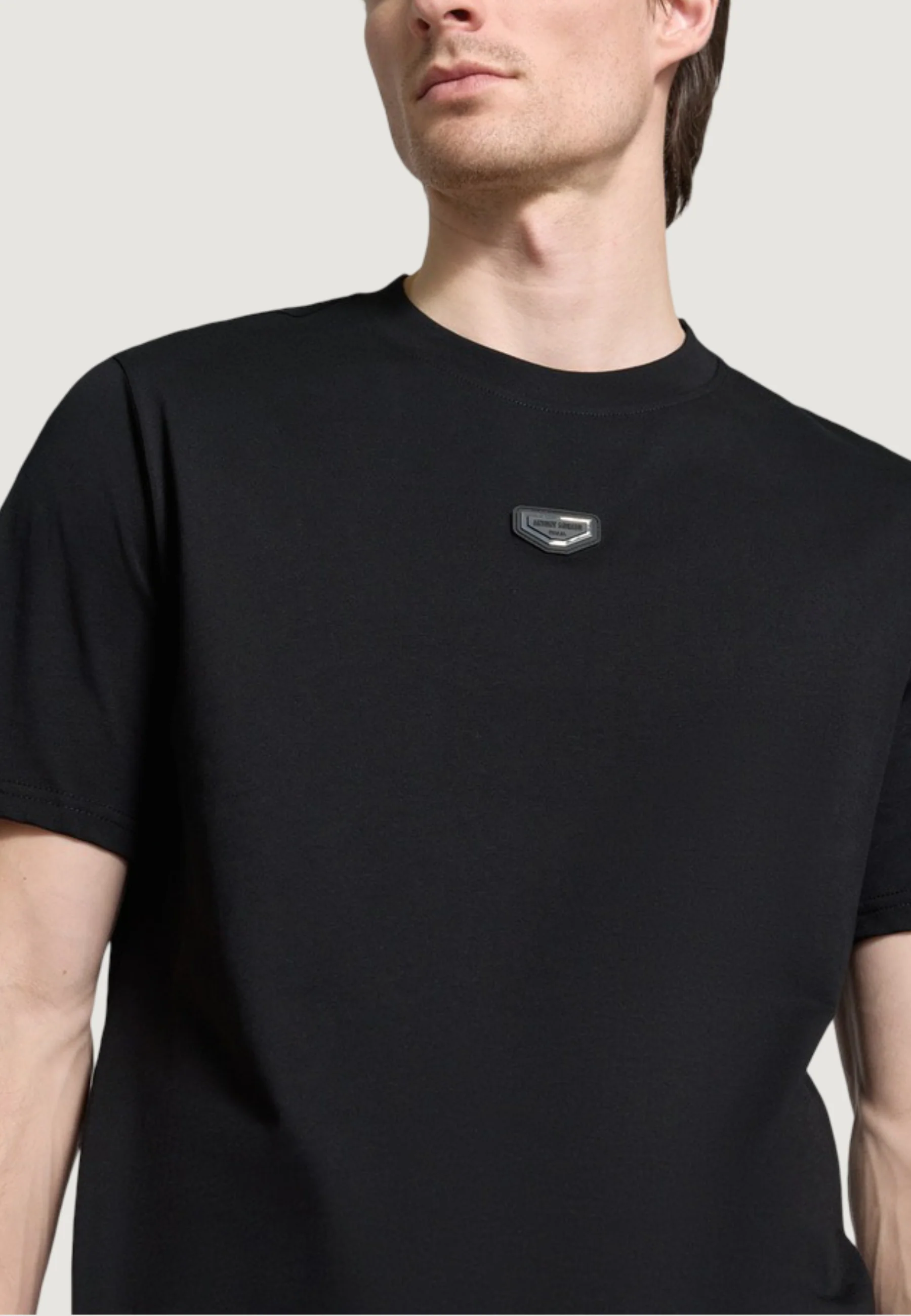 T-shirt Antony Morato RELAXED FIT WITH METAL RUBBER PLATE - Image 3