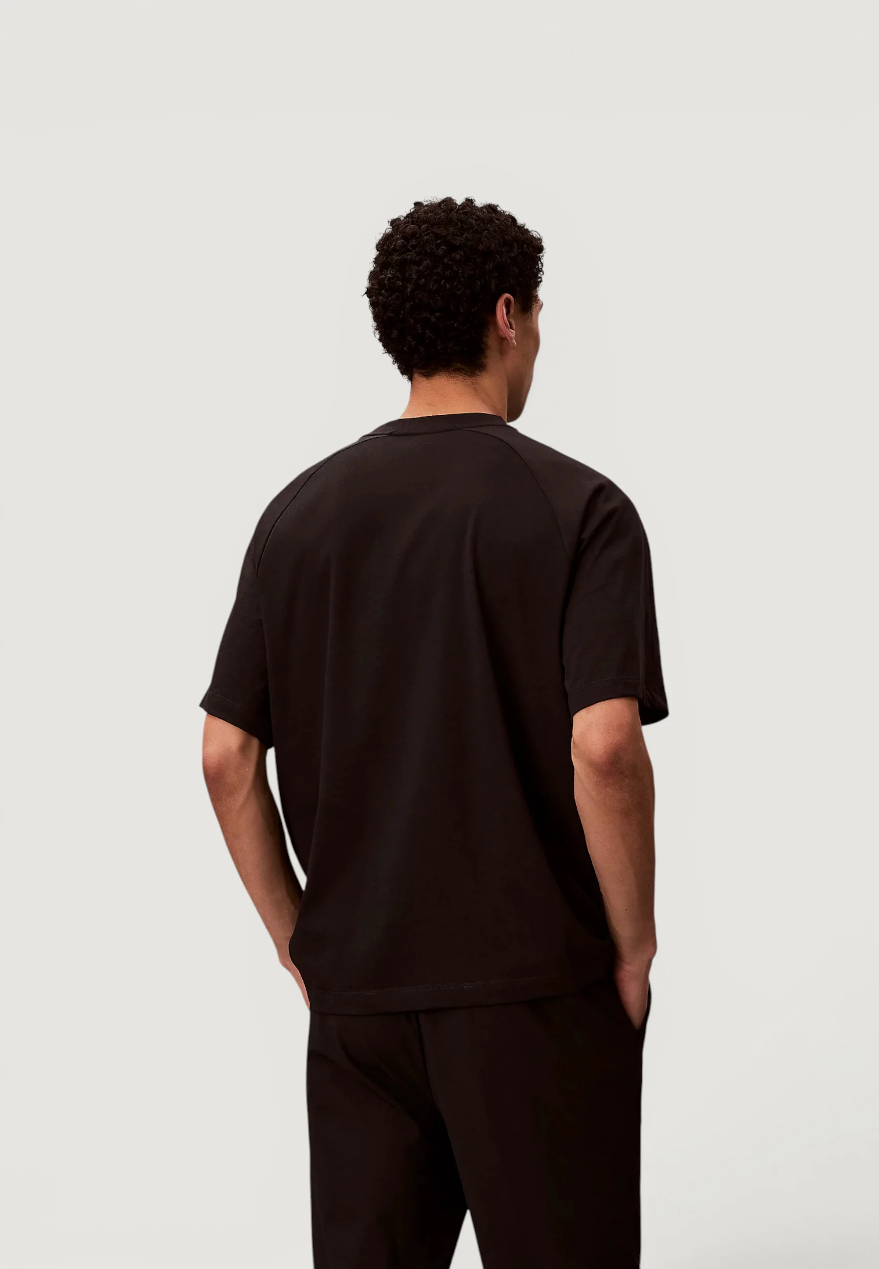 T-shirt Calvin Klein Sport LVGMS6K112 - Image 2