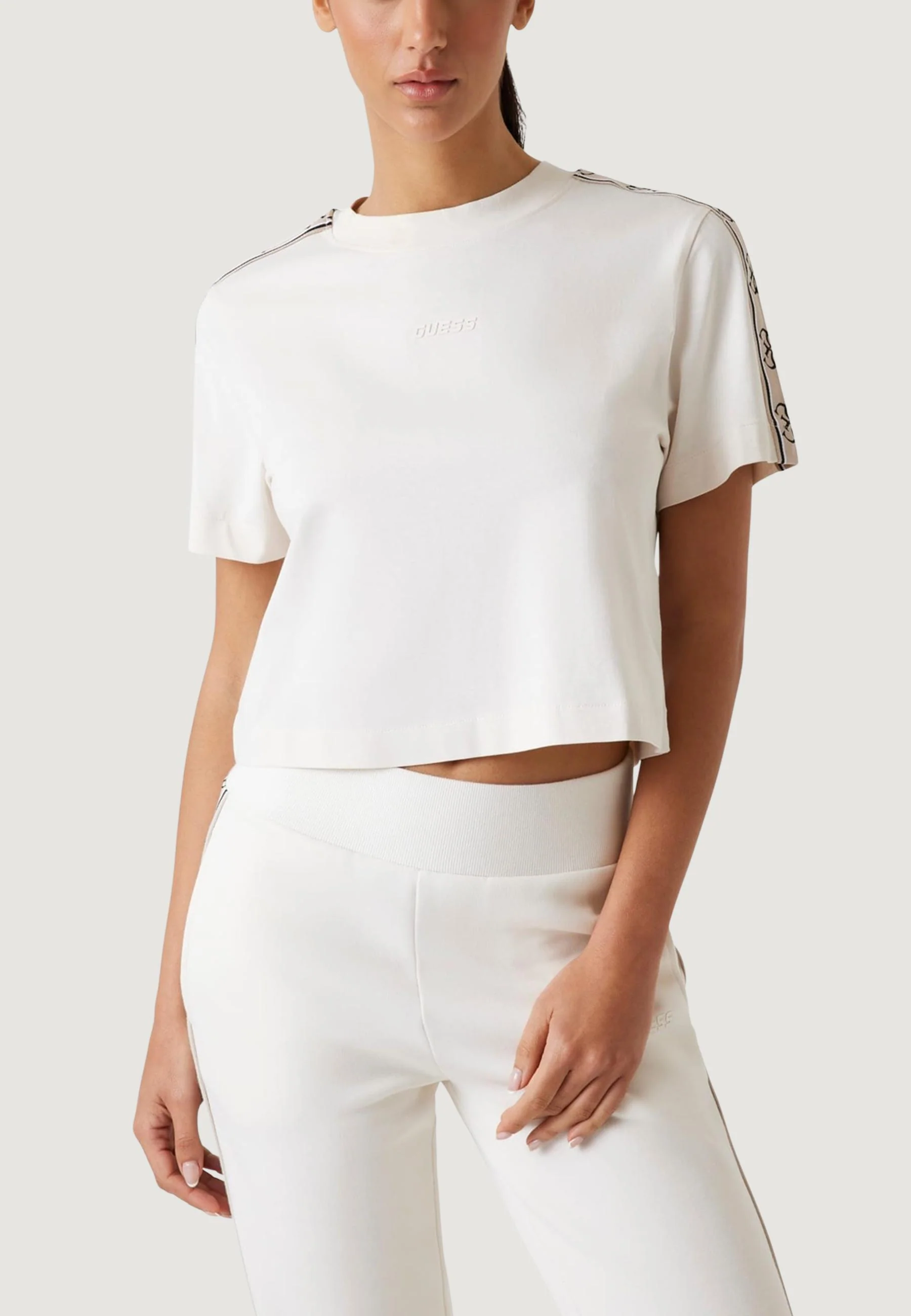 T-shirt Guess Active BRITNEY CROP TEE - Image 3
