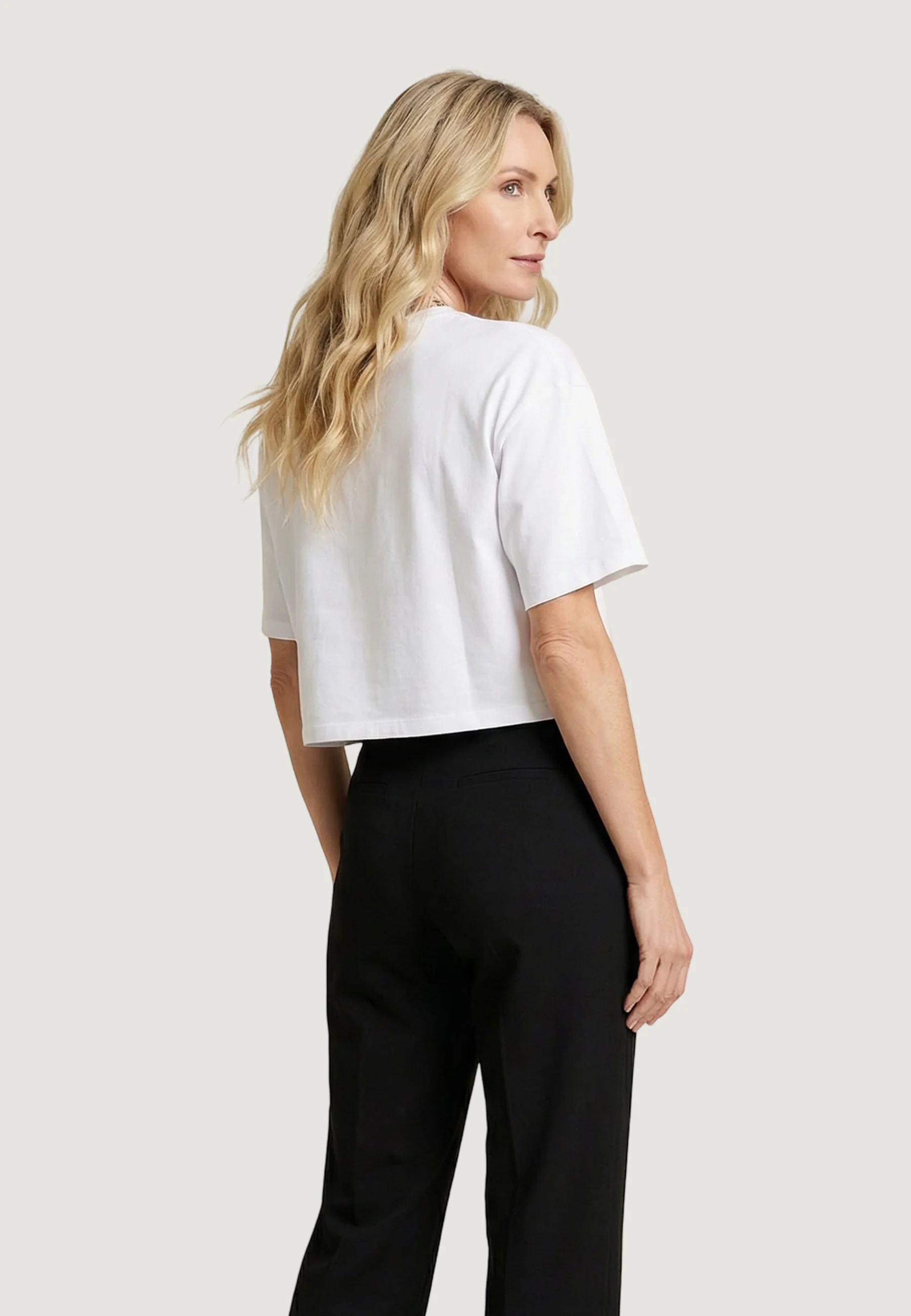 T-shirt Guess Active GABI SS CN T-SHIRT - Image 3