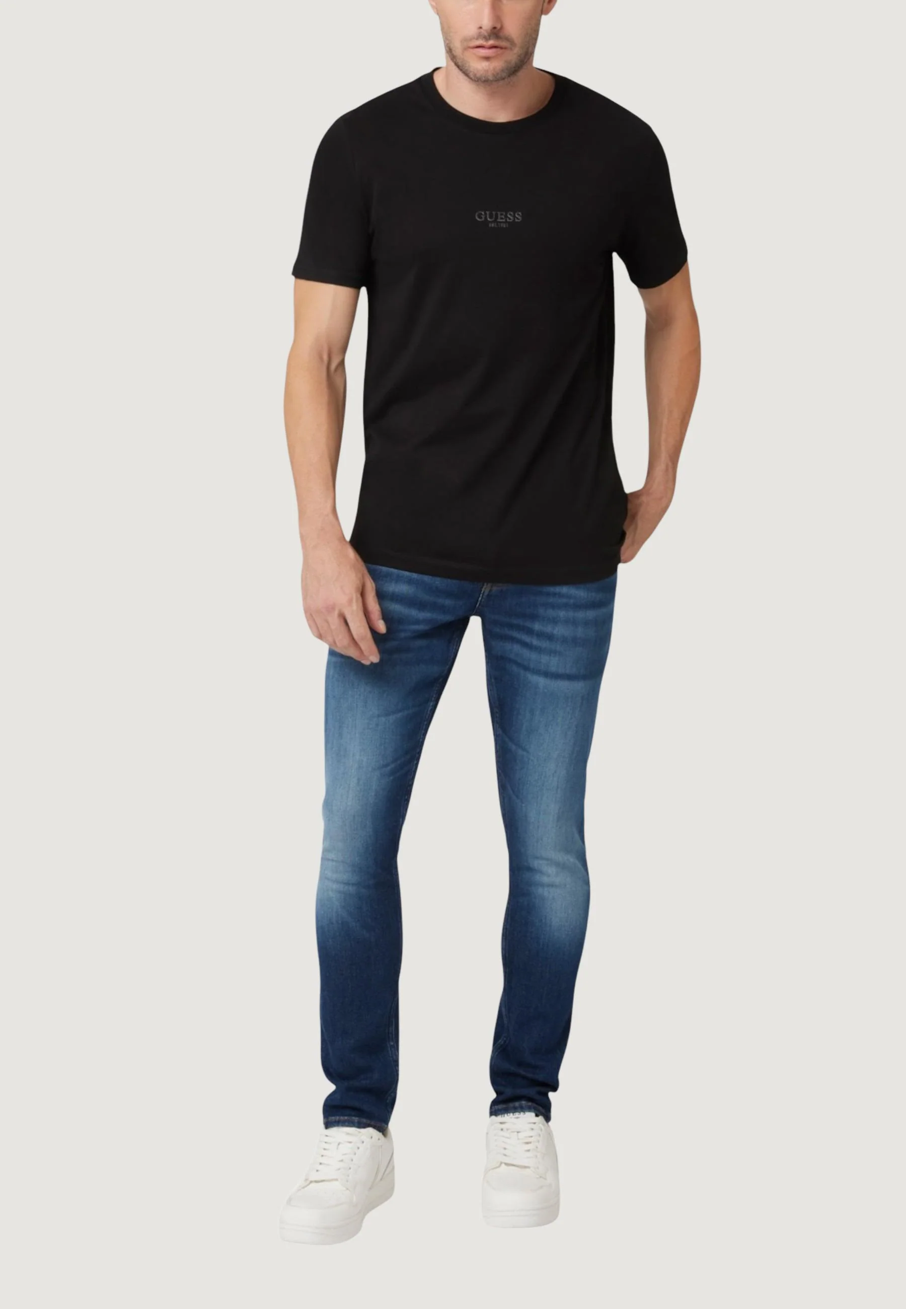 T-shirt Guess AIDY CN SS TEE - Image 2