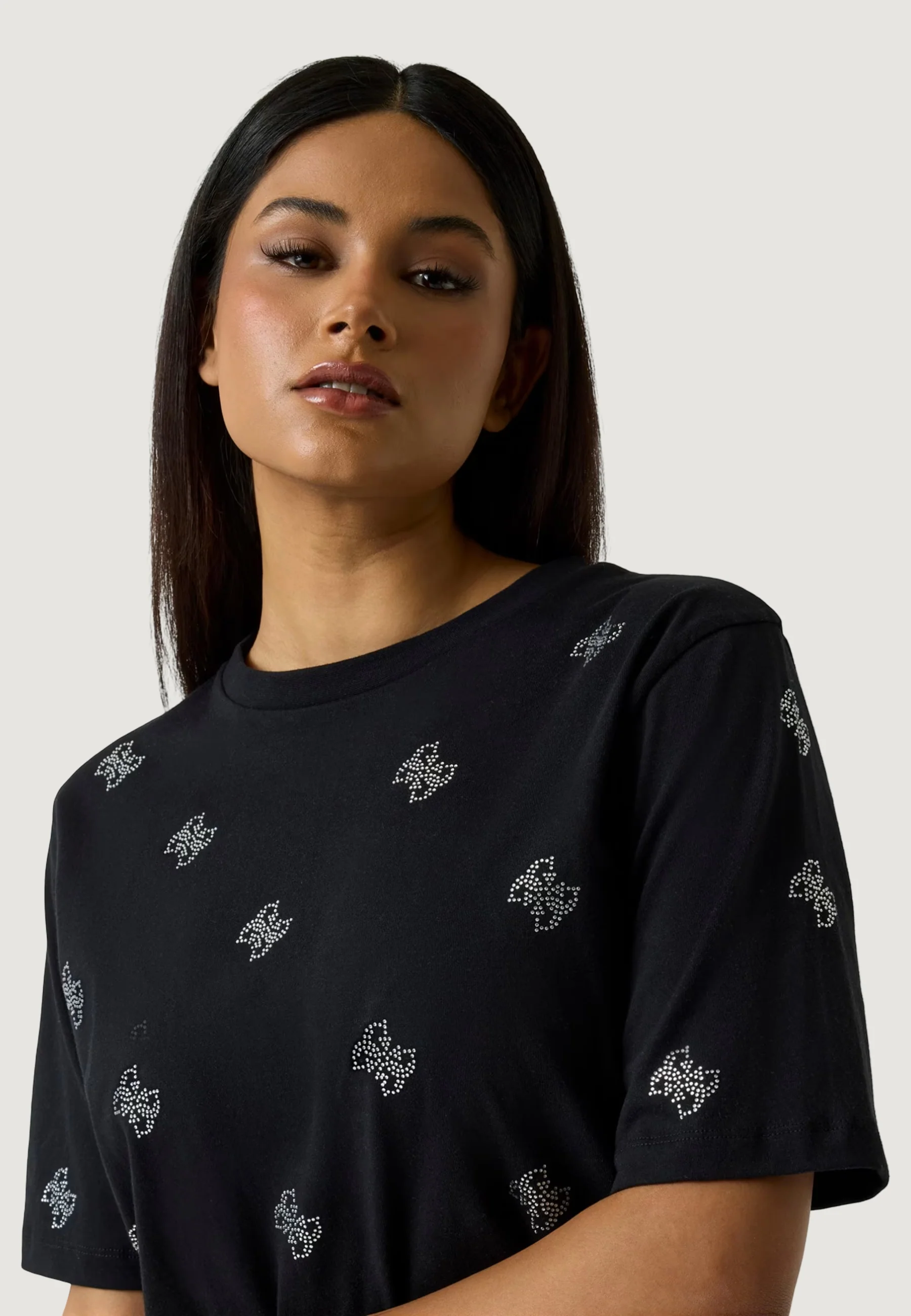 T-shirt Guess Active SILVY 4G SS CN T-SHIRT - Image 4