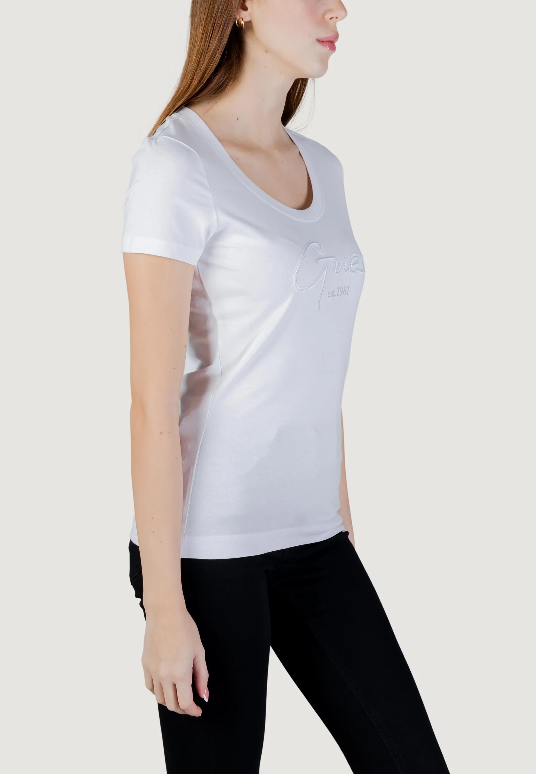 T-shirt Guess SS CN GUESS SCRIPT TEE - Image 5