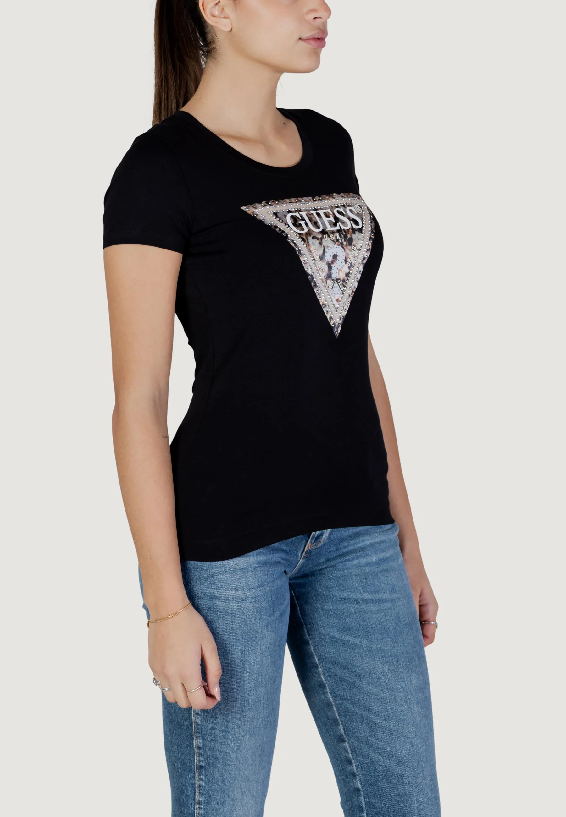 T-shirt Guess SS CN LEO TRIANGLE TEE - Image 3