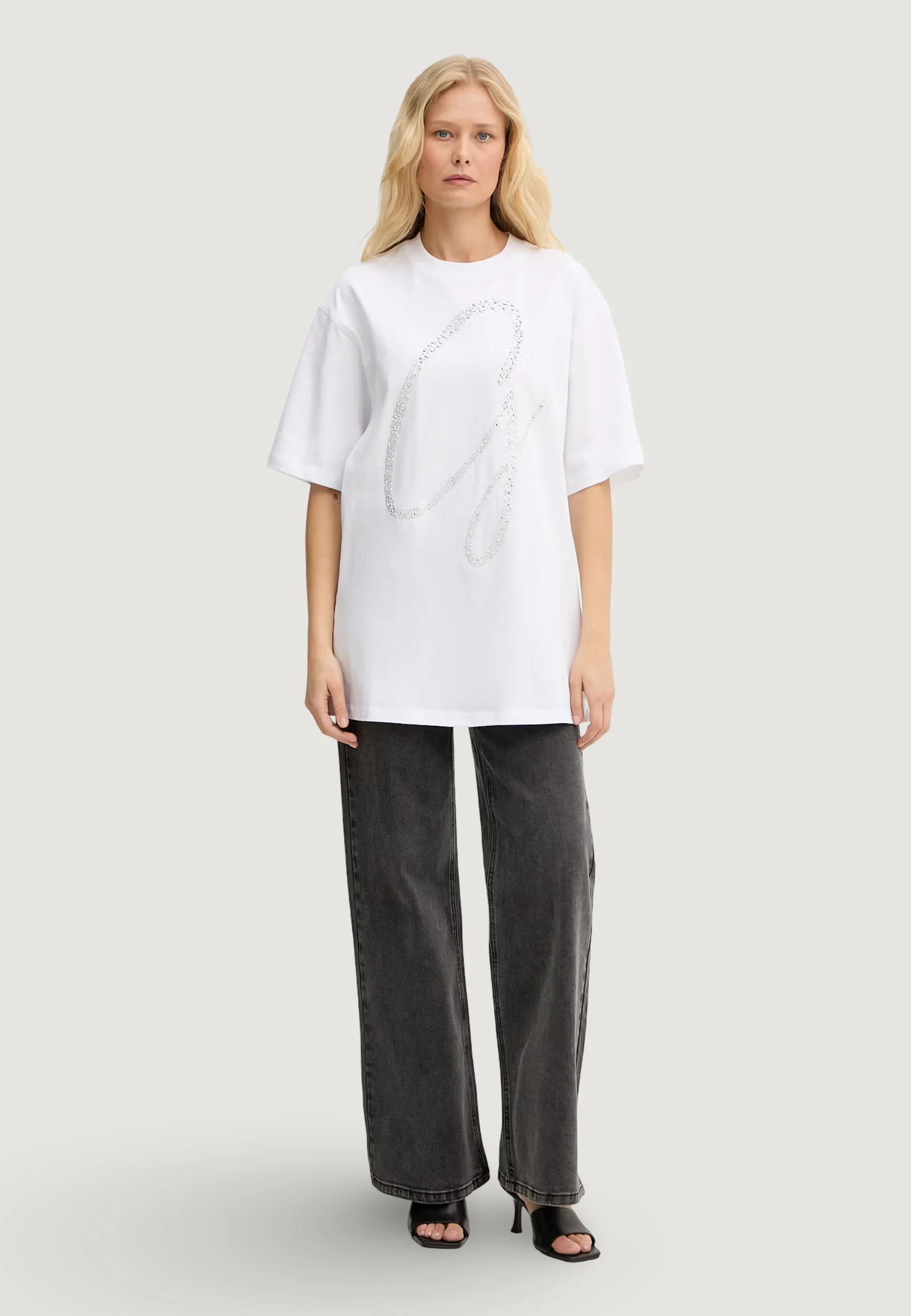 T-shirt Guess SS CN MAXI G STUDS TEE - Image 3