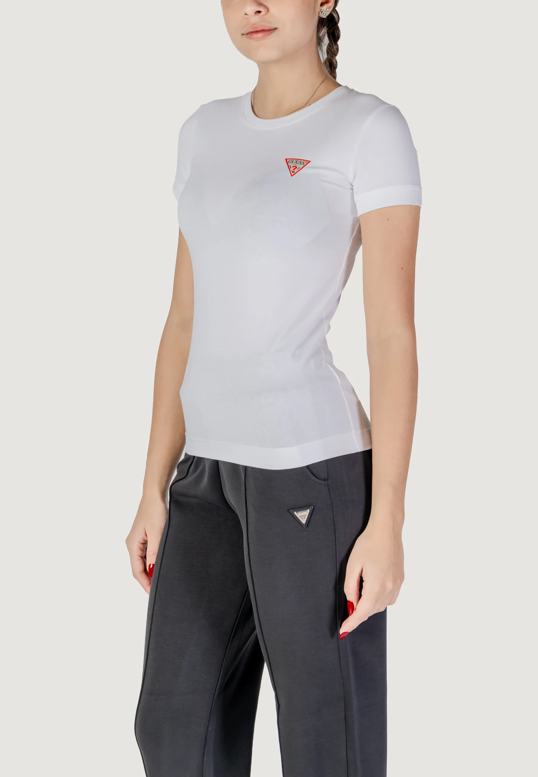 T-shirt Guess SS CN MINI TRIANGLE - Image 4