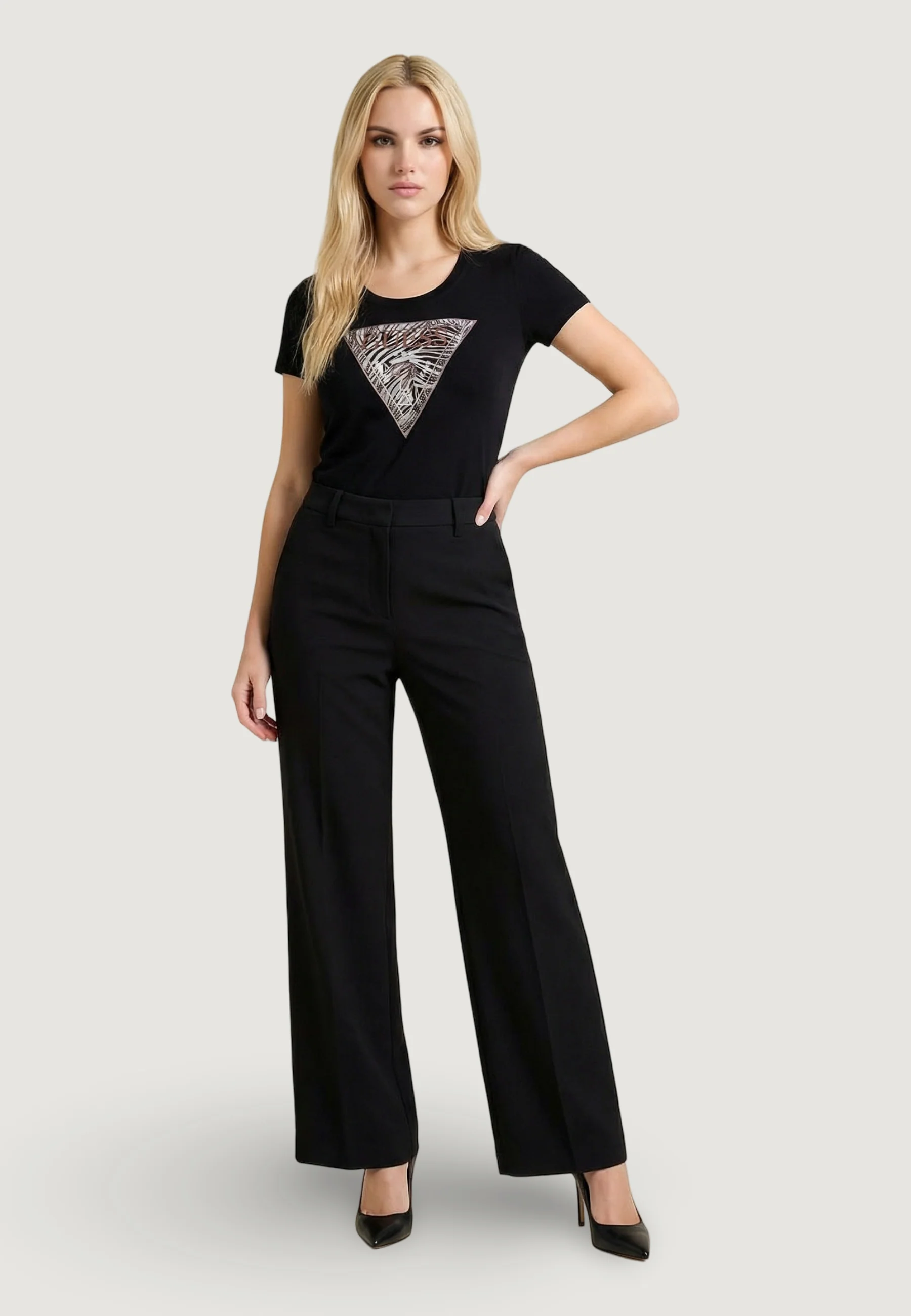 T-shirt Guess SS CN ZEBRA TRIANGLE TEE - Image 3