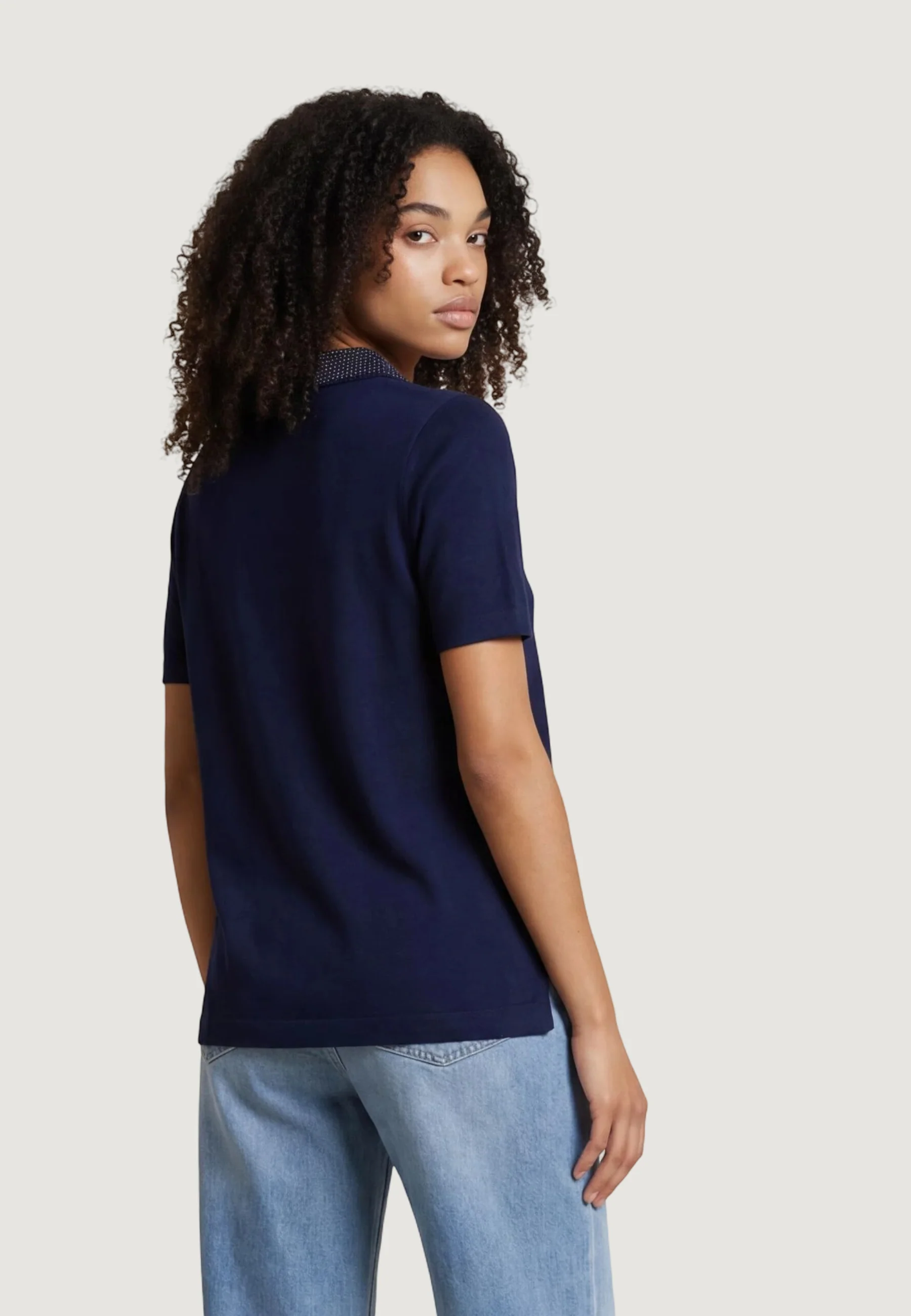 T-shirt Guess SS RHINESTONES POLO STORMI SWT - Image 2