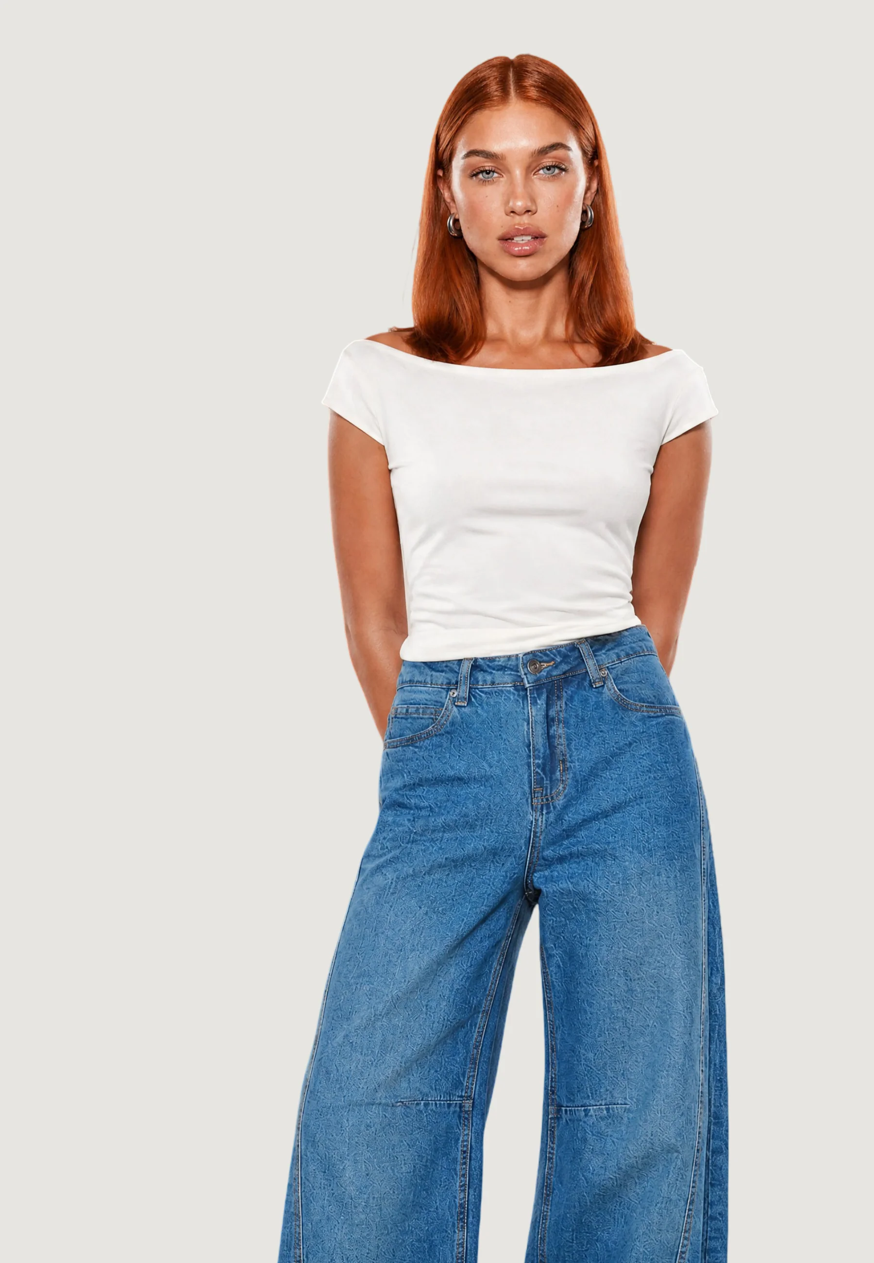 T-shirt I am TOP CON SCOLLO DIETRO
