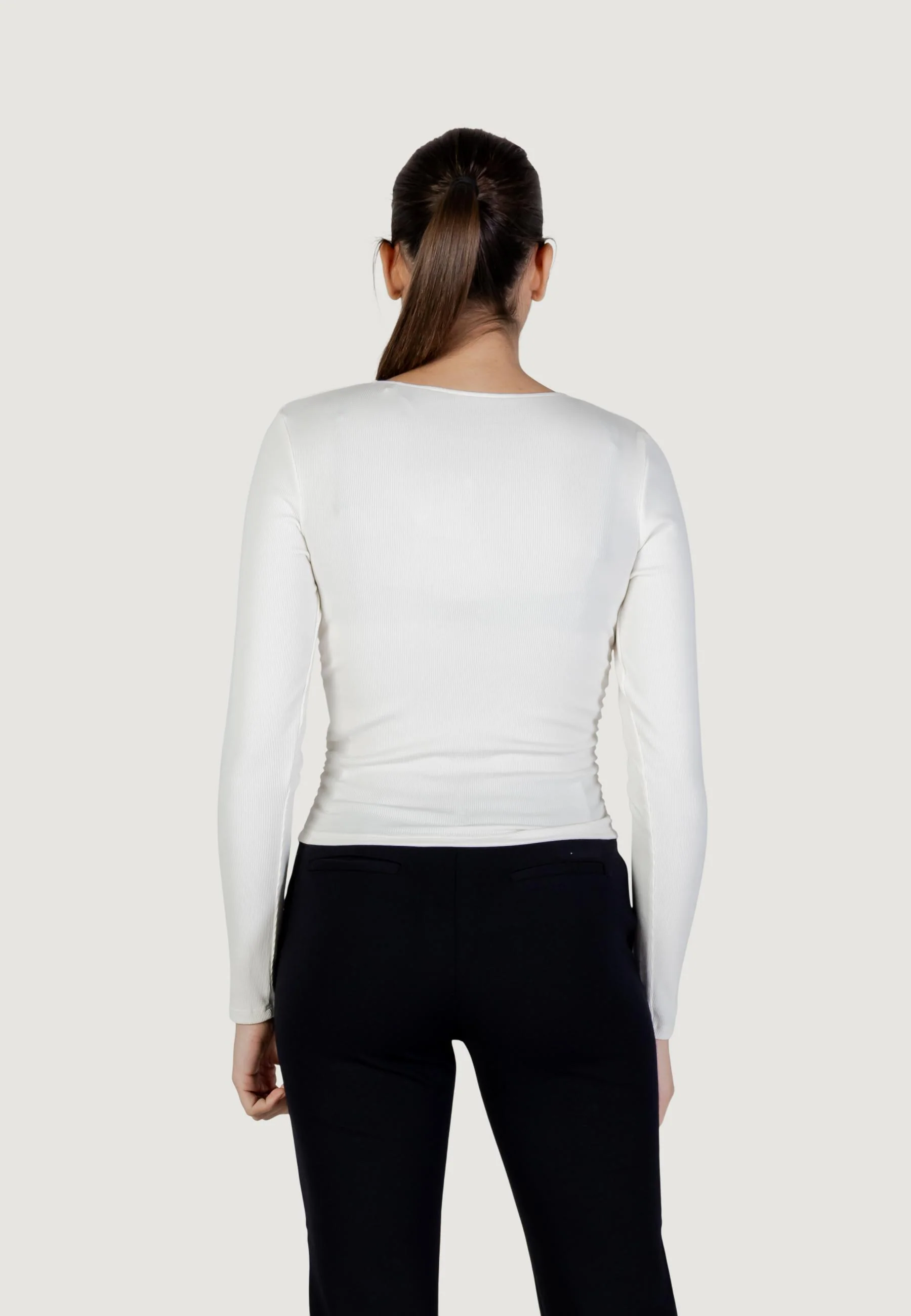T-shirt manica lunga Guess Active NAT RIB LS TOP - Image 4