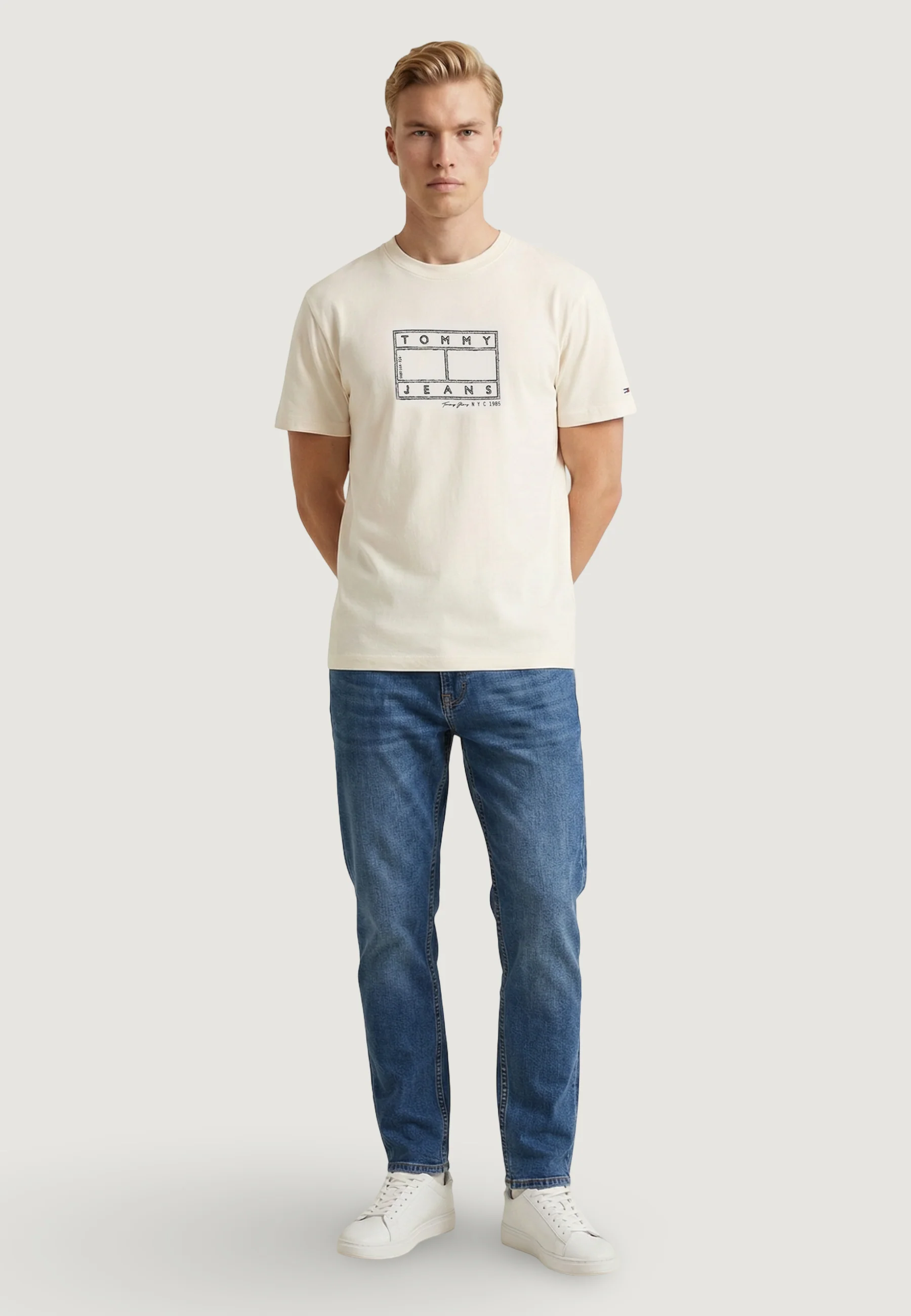 T-shirt Tommy Hilfiger Jeans DM0DM22317 - Image 4