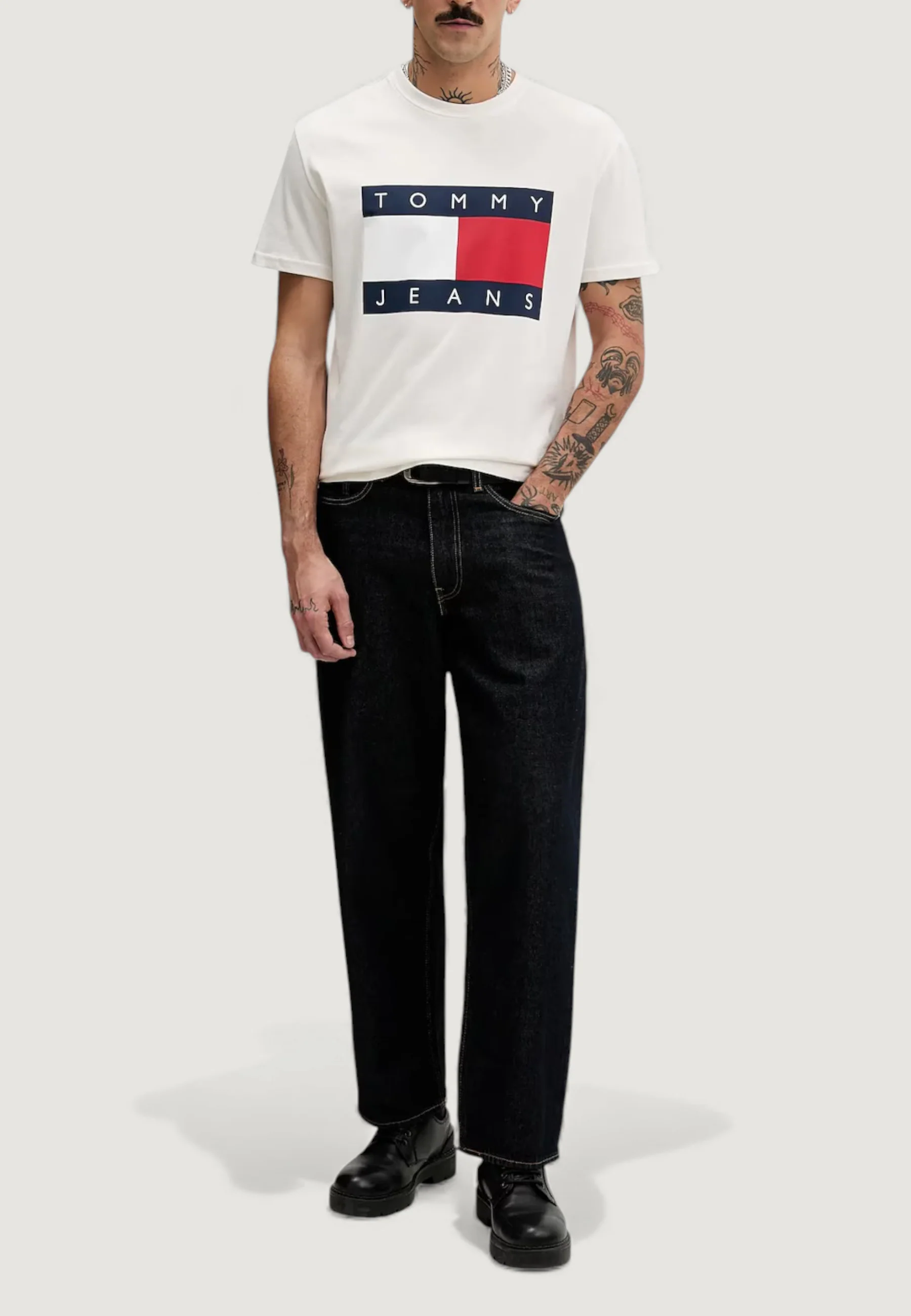T-shirt Tommy Hilfiger Jeans DM0DM22645 - Image 2