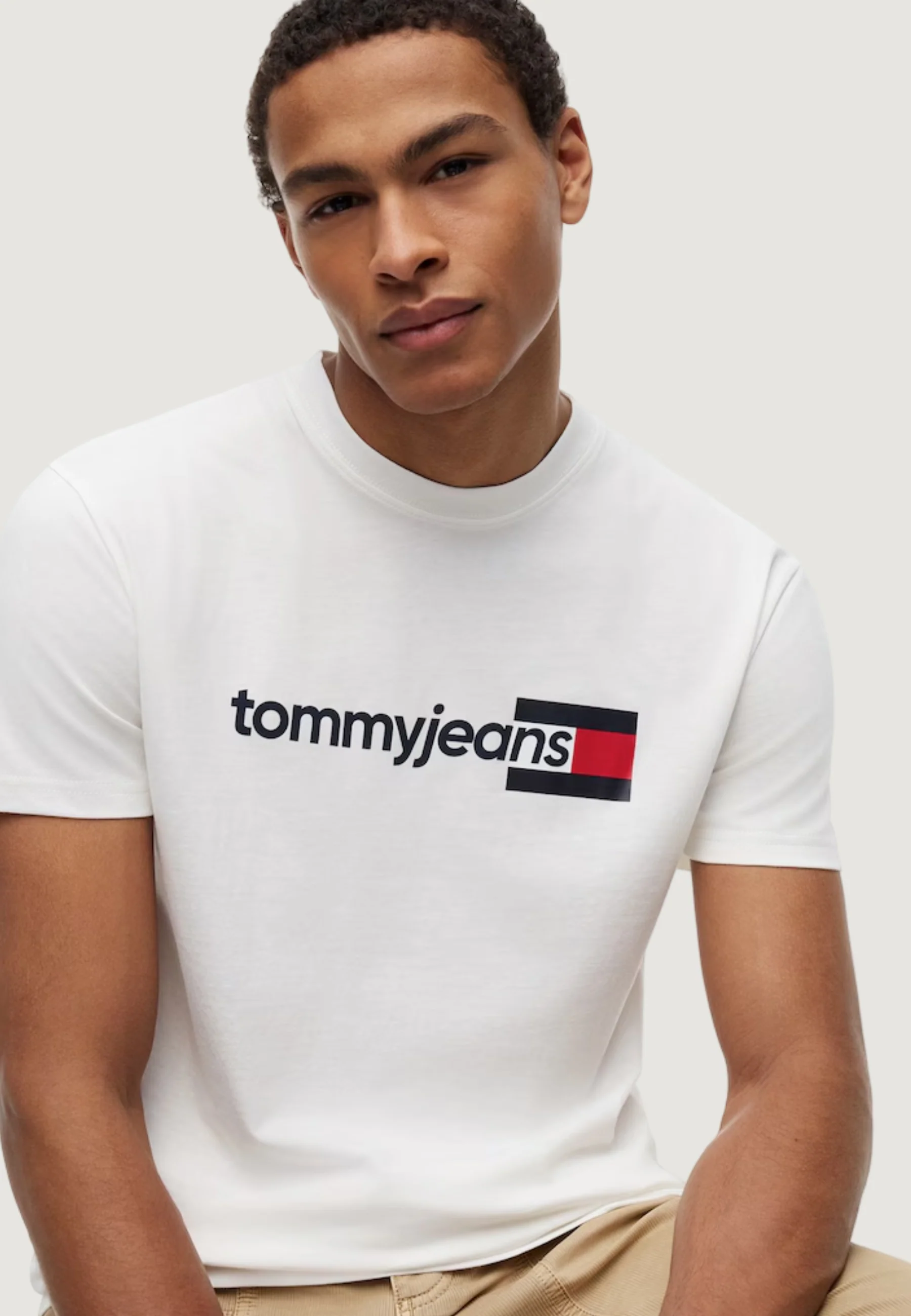 T-shirt Tommy Hilfiger Jeans DM0DM23406 - Image 5