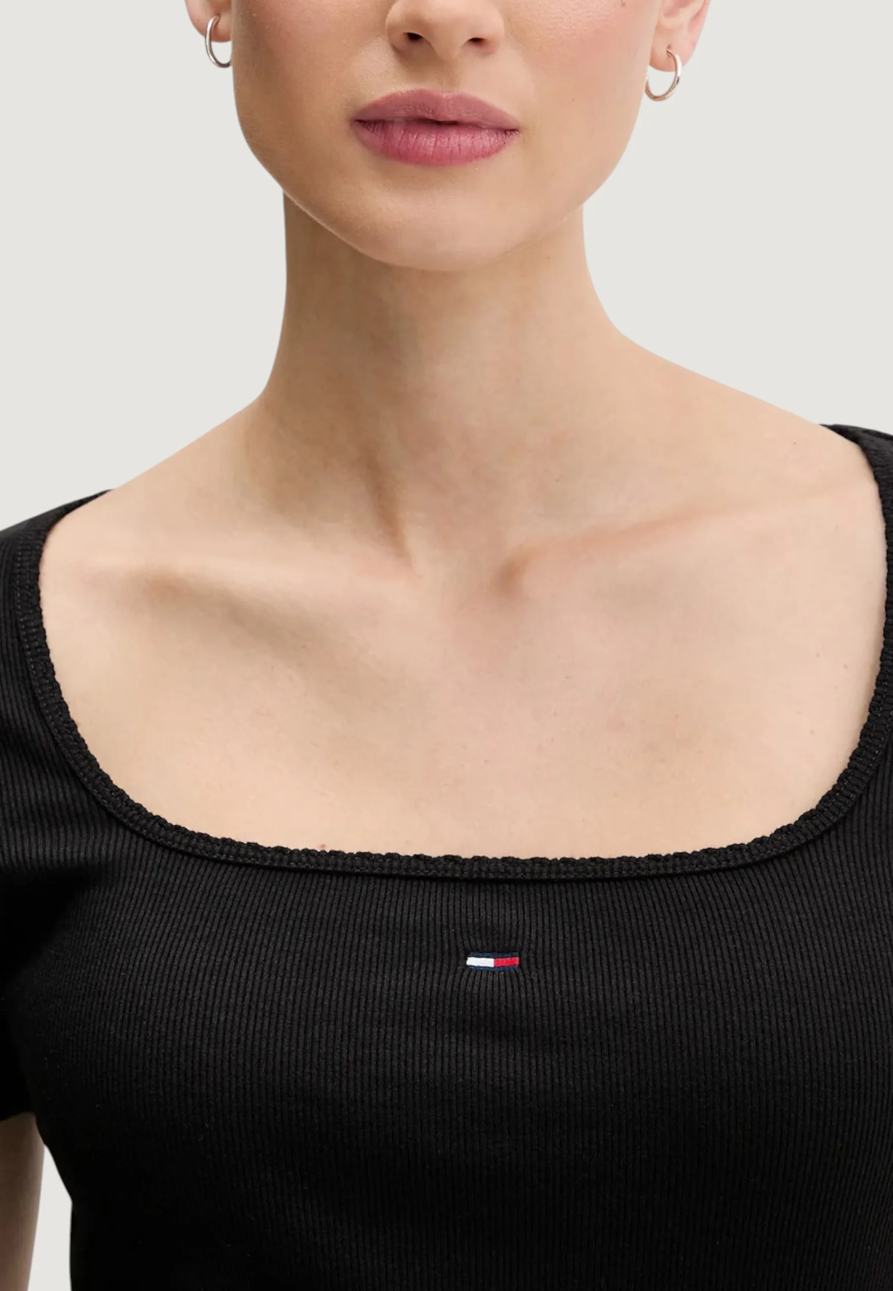 T-shirt Tommy Hilfiger Jeans DW0DW21837 - Image 4