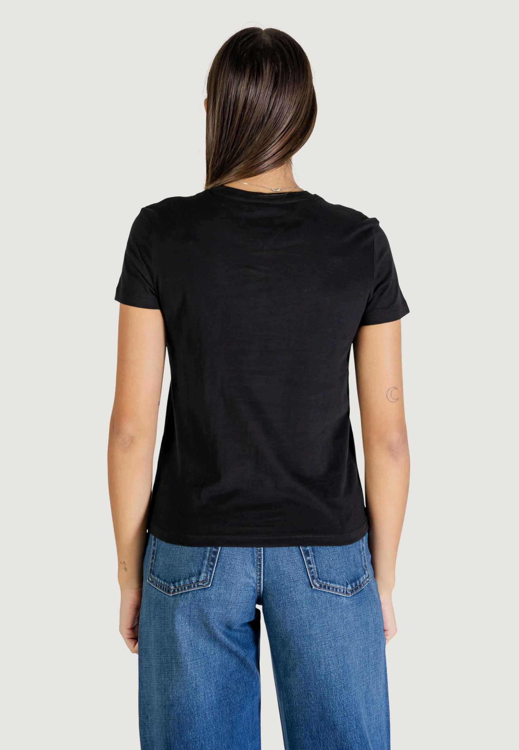 T-shirt Tommy Hilfiger Jeans DW0DW21842 - Image 2