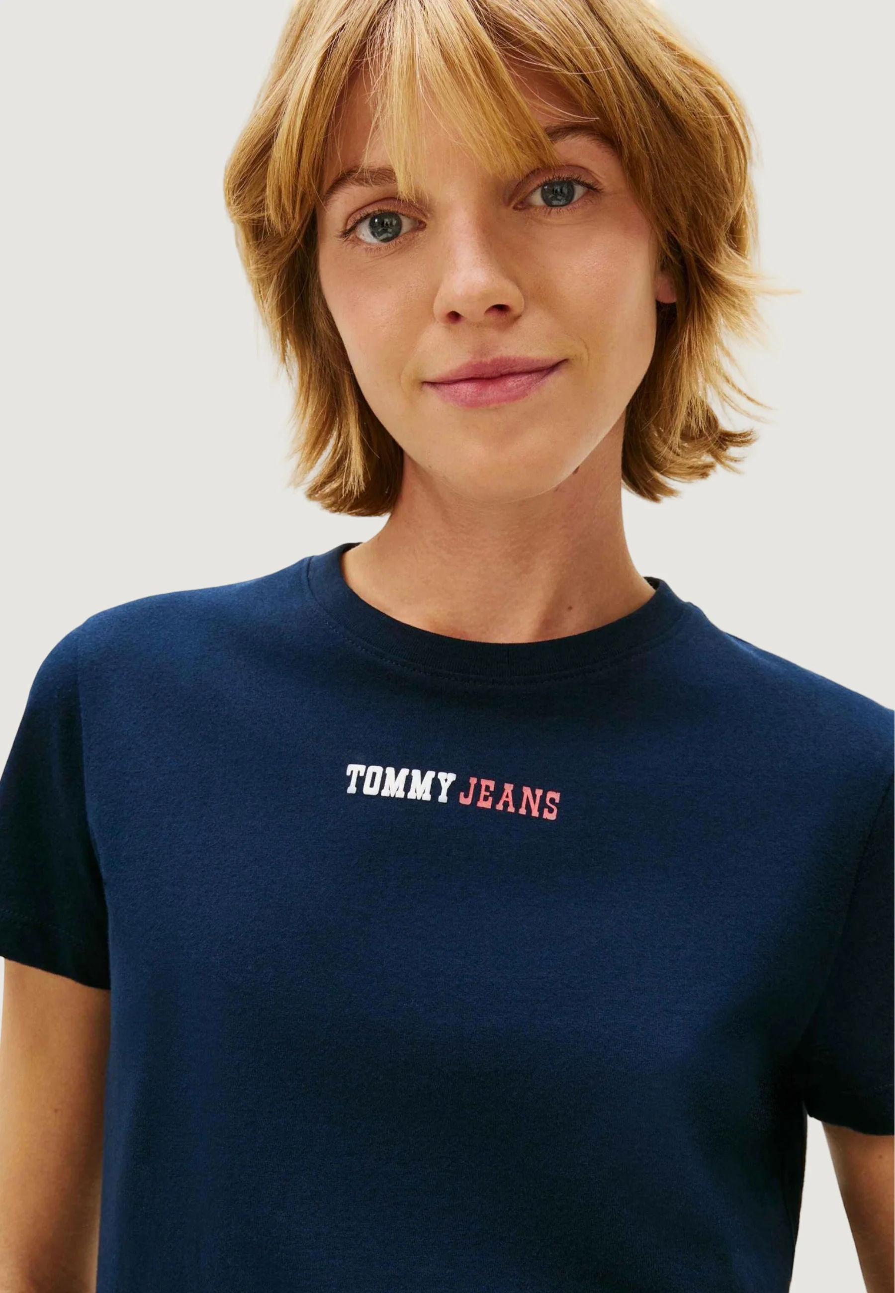 T-shirt Tommy Hilfiger Jeans DW0DW22277 - Image 2
